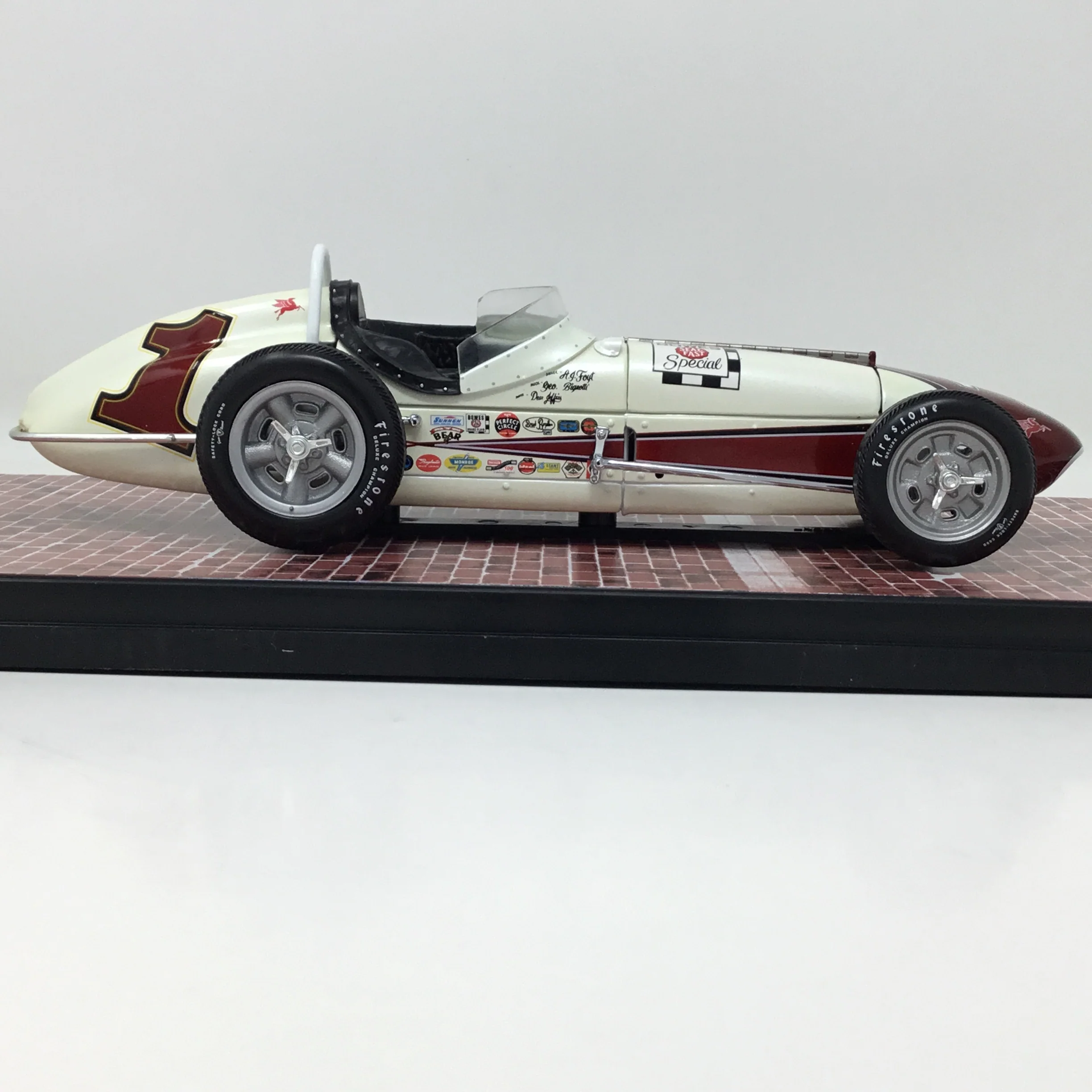 A.J. Foyt 1961 Carousel 1 Bowes Seal Fast Sepcial Indianapolis 500 Winner 1:18 Diecast #4401 - Image 4