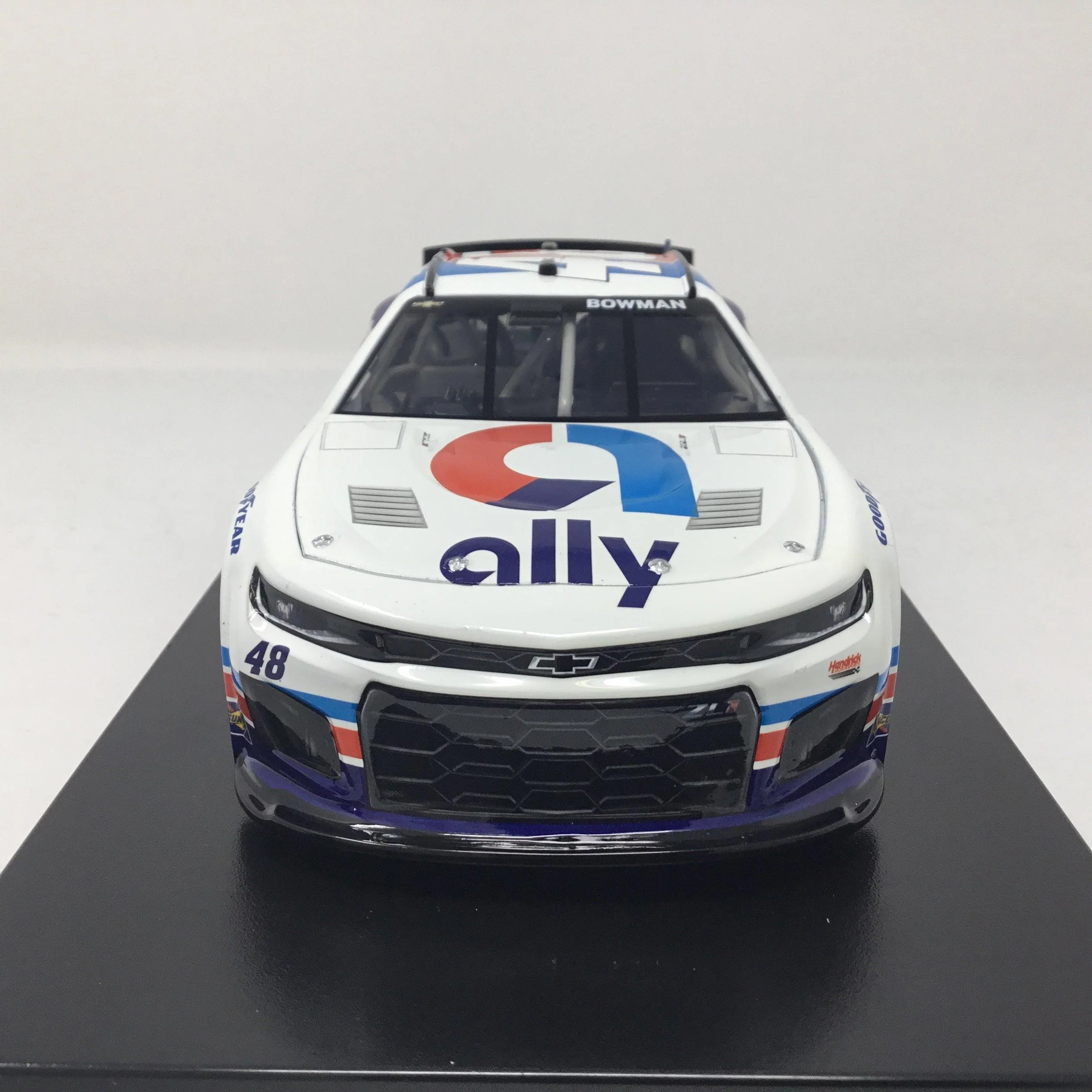 Alex Bowman 2022 Ally Darlington Throwback Elite 1:24 Diecast - Image 3