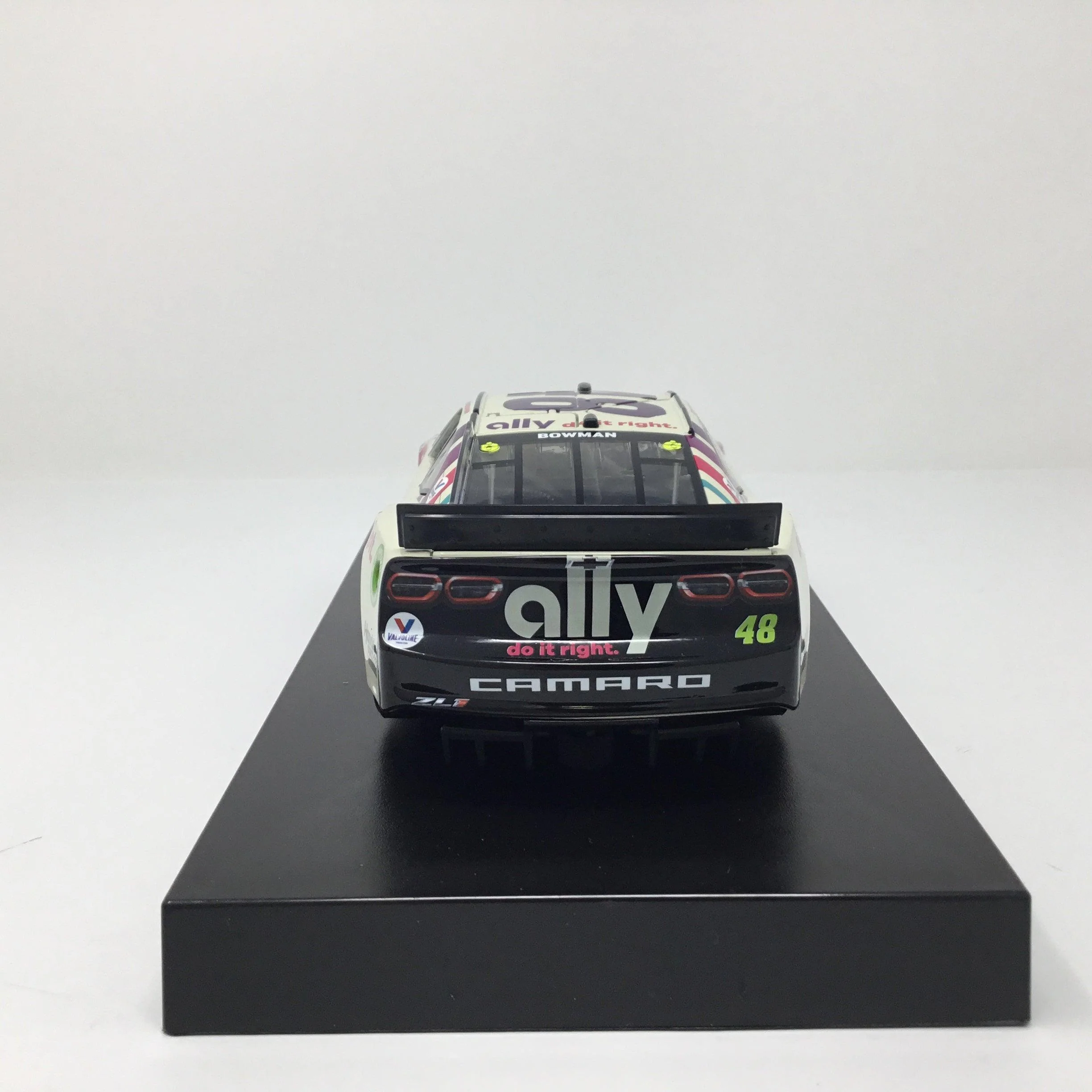 Alex Bowman 2022 Ally Elite 1:24 Diecast - Image 5