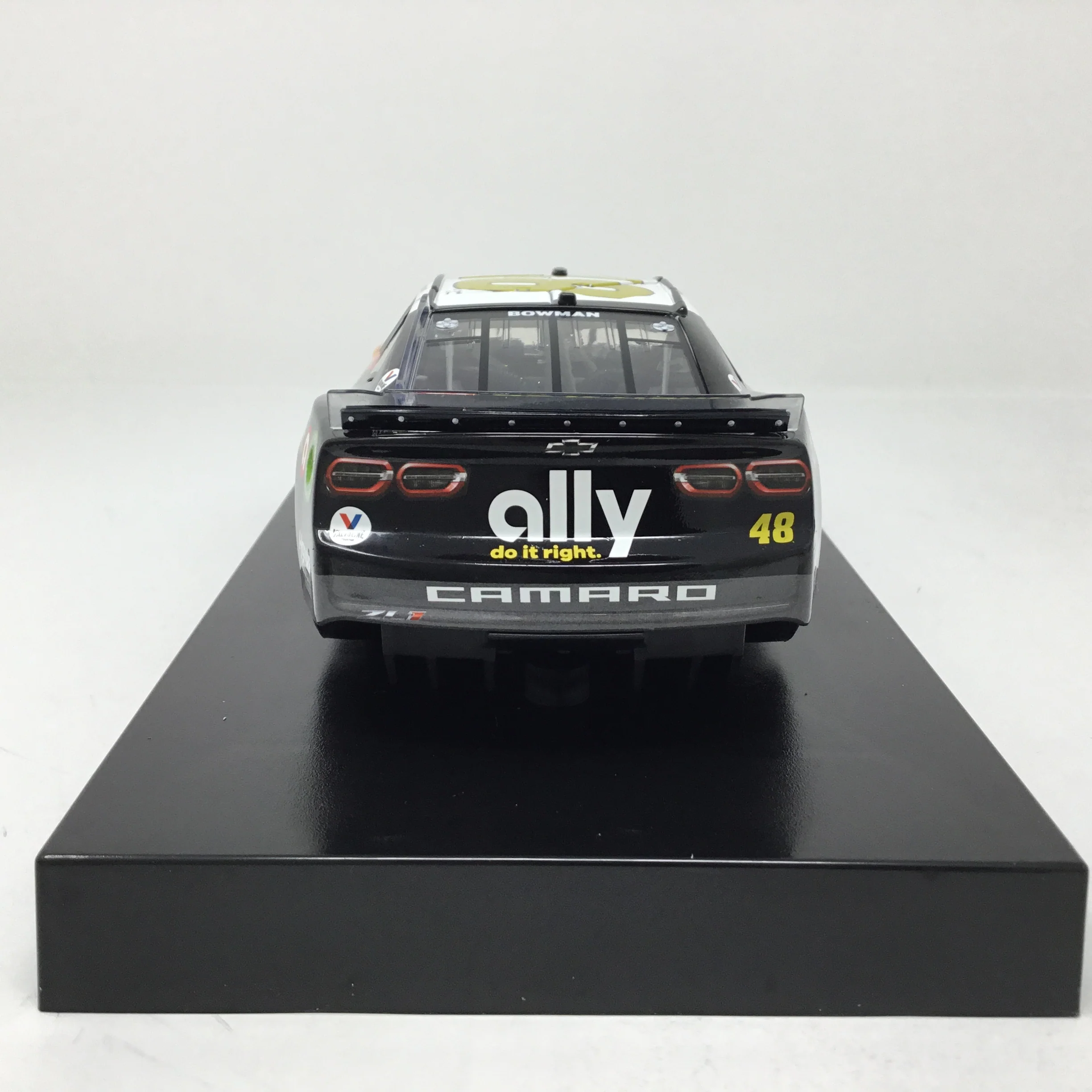 Alex Bowman 2023 Ally Darlington 1:24 Diecast - Image 5