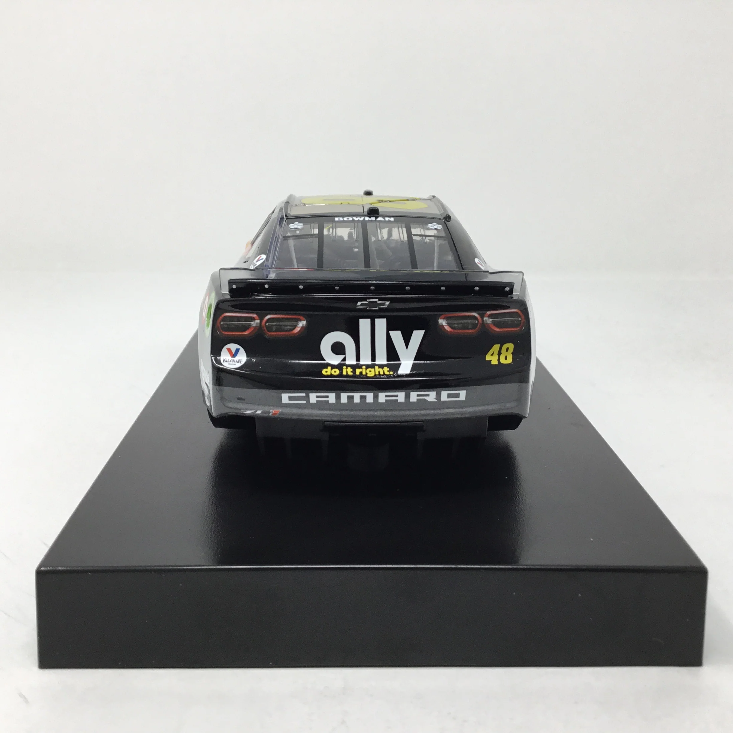 Alex Bowman 2023 Ally Darlington Throwback Color Chrome 1:24 Diecast - Image 5