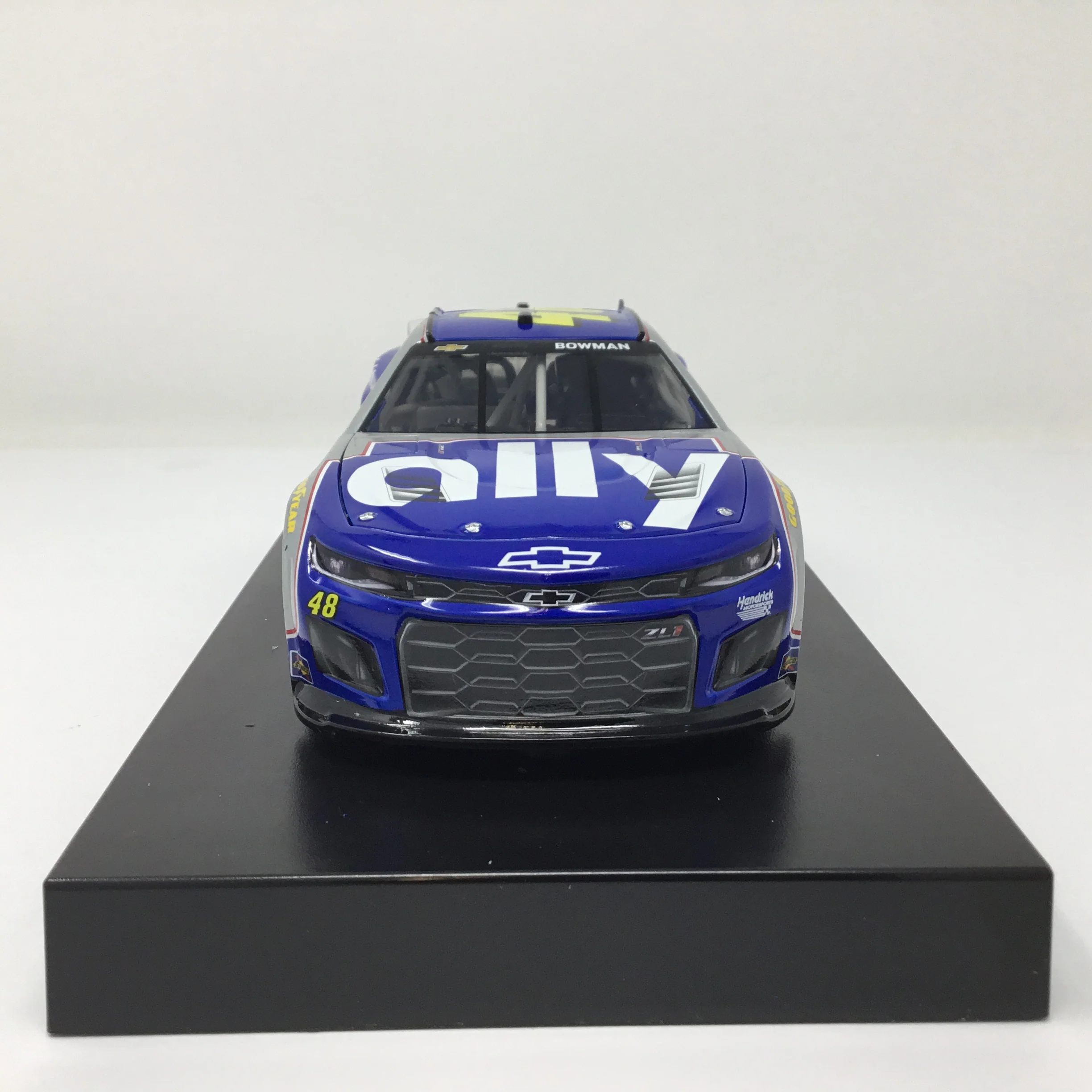 Alex Bowman 2024 Ally Throwback 1:24 Diecast - Image 3