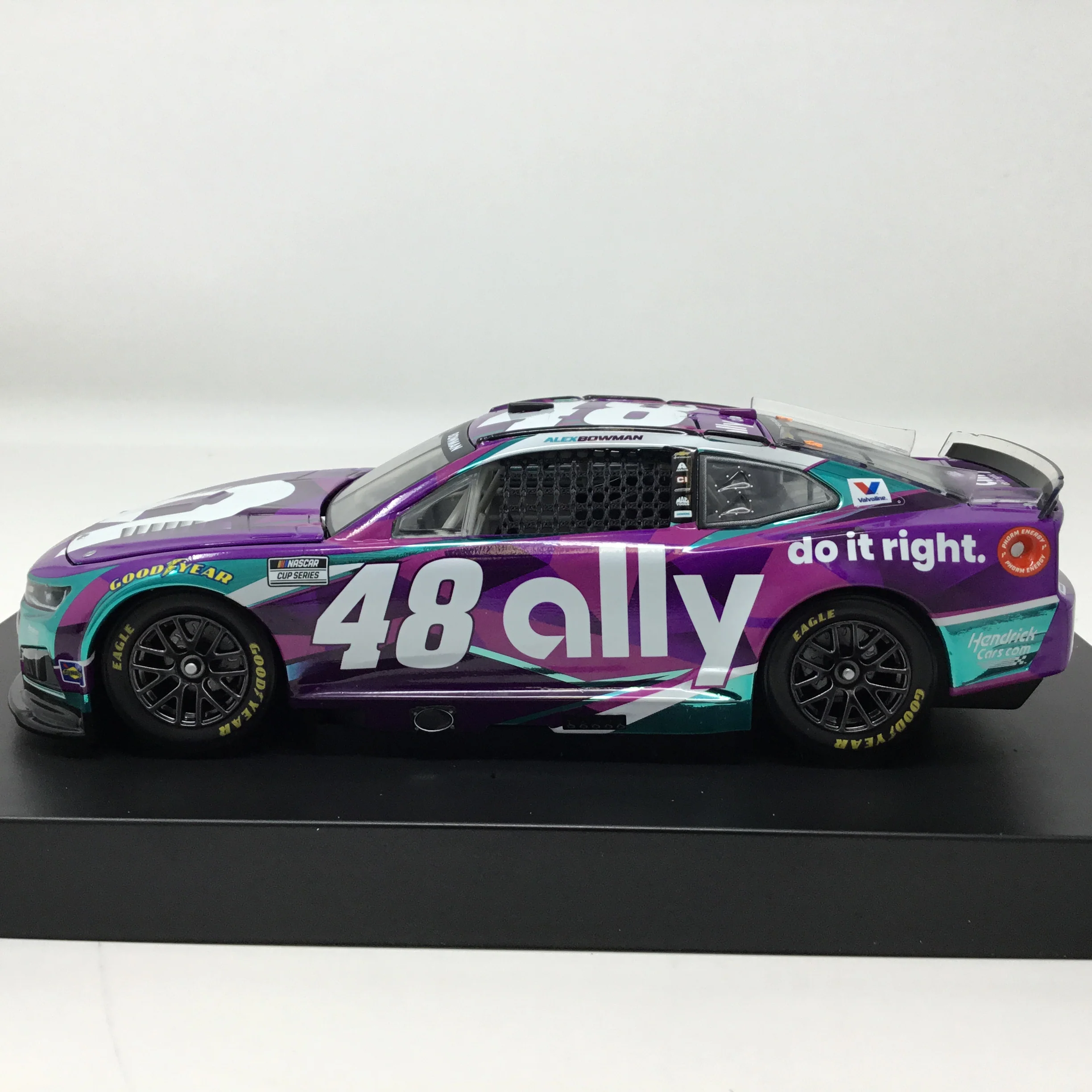 Alex Bowman 2026 Ally Color Chrome 1:24 Diecast - Image 2