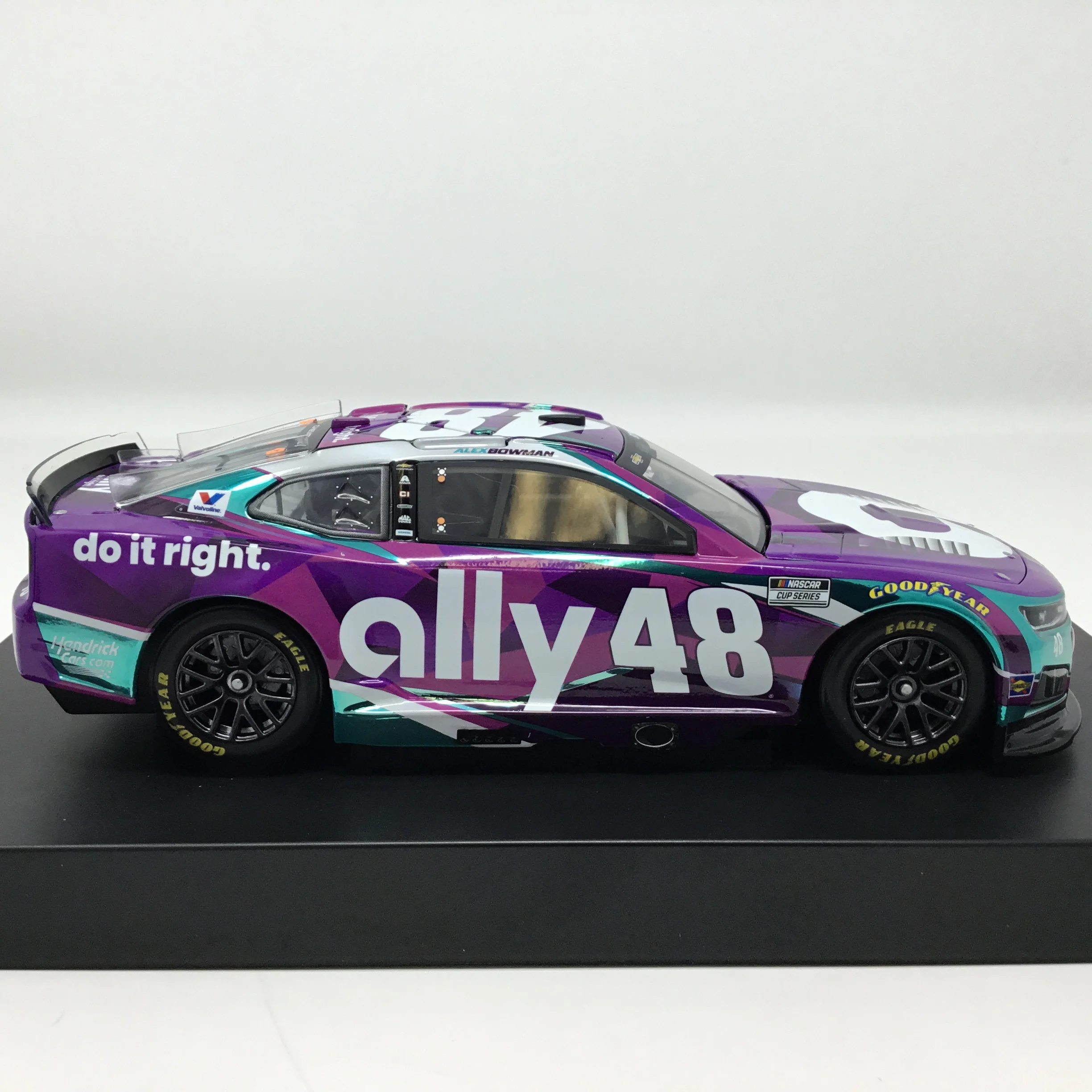 Alex Bowman 2026 Ally Color Chrome 1:24 Diecast - Image 4
