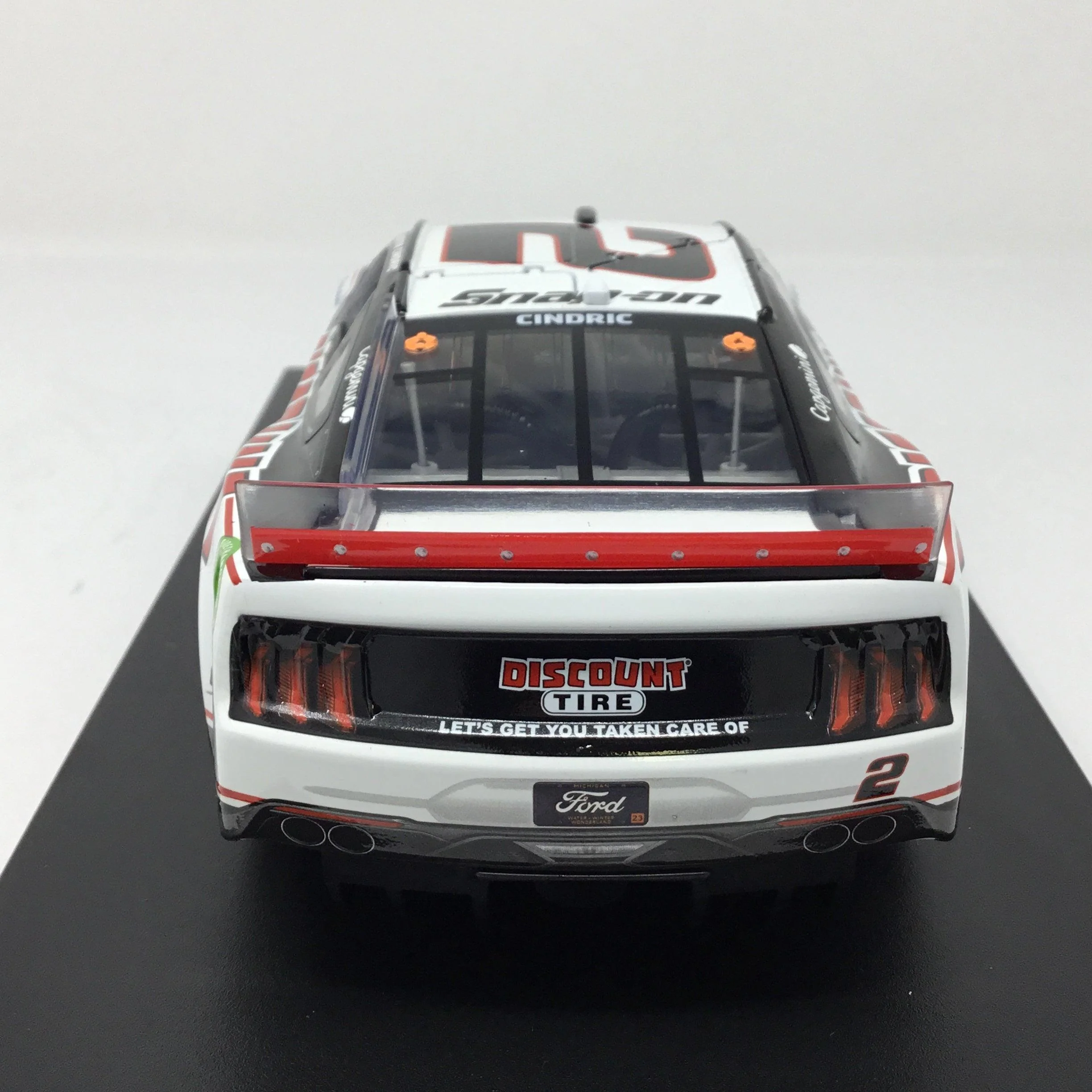 Austin Cindric 2023 Discount Tire 1:24 Diecast - Image 5