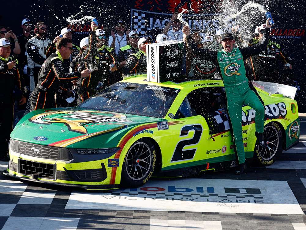 Austin Cindric 2025 Menards / Quaker State Talladega Race Win 1:64 Diecast - Image 4