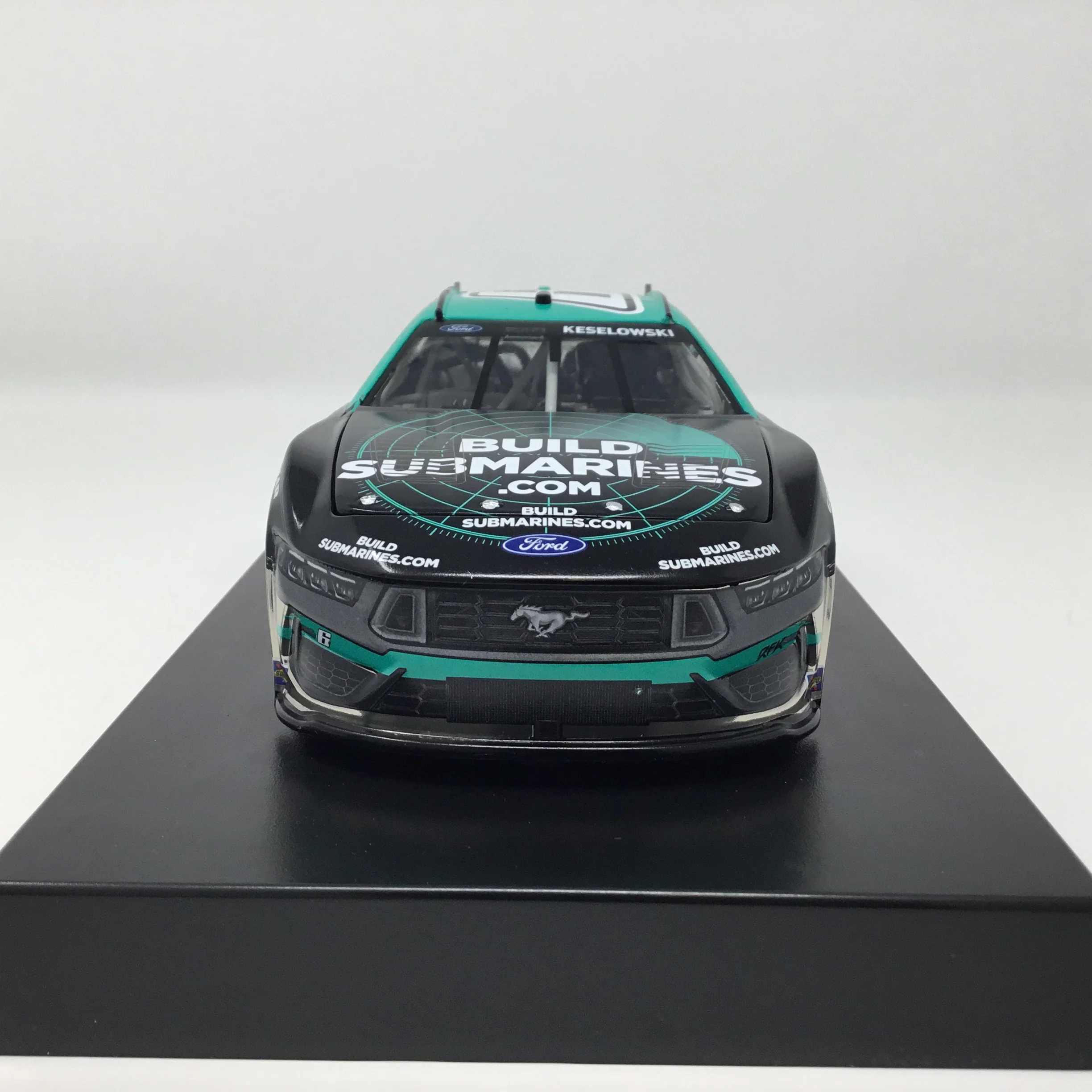 Brad Keselowski 2025 BuildSubmarines.com Foil Number 1:24 Color Chrome Diecast - Image 3
