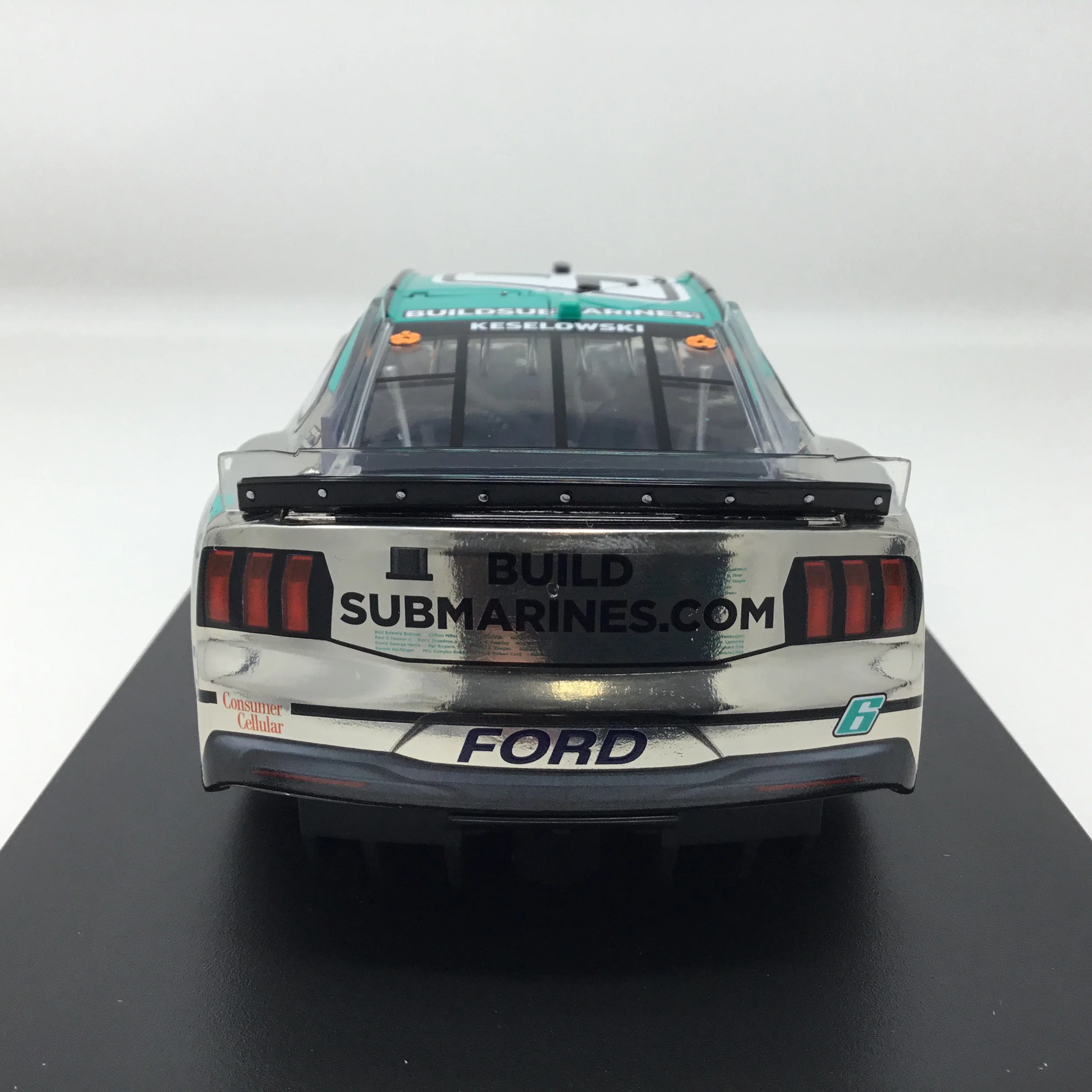 Brad Keselowski 2025 Buildsubmarines / Tribute to Veterans Color Chrome 1:24 Diecast - Image 5