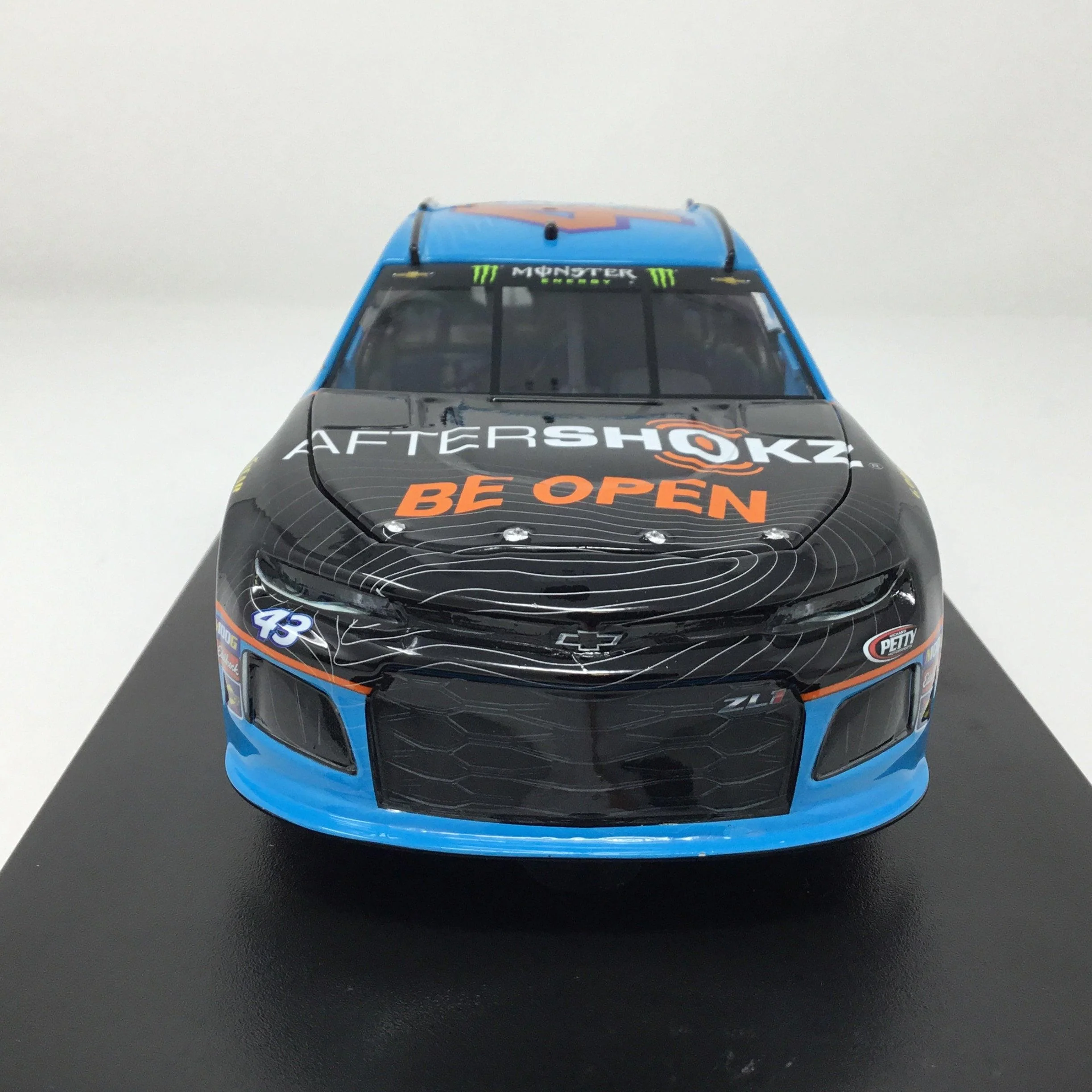 Bubba Wallace 2019 Aftershokz Elite 1:24 Diecast - Image 3