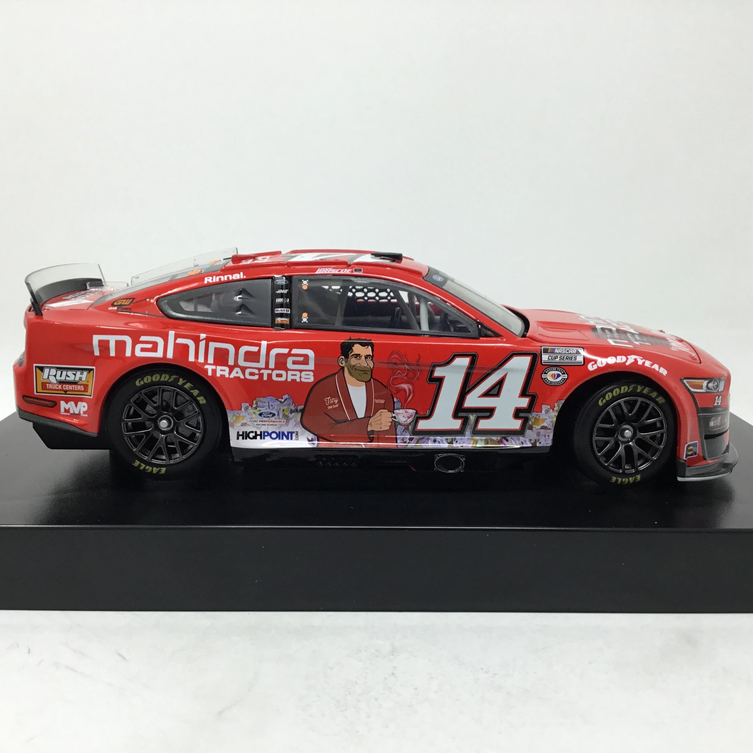Chase Briscoe 2023 Mahindra Tractors Old Goat 1:24 Diecast - Image 4
