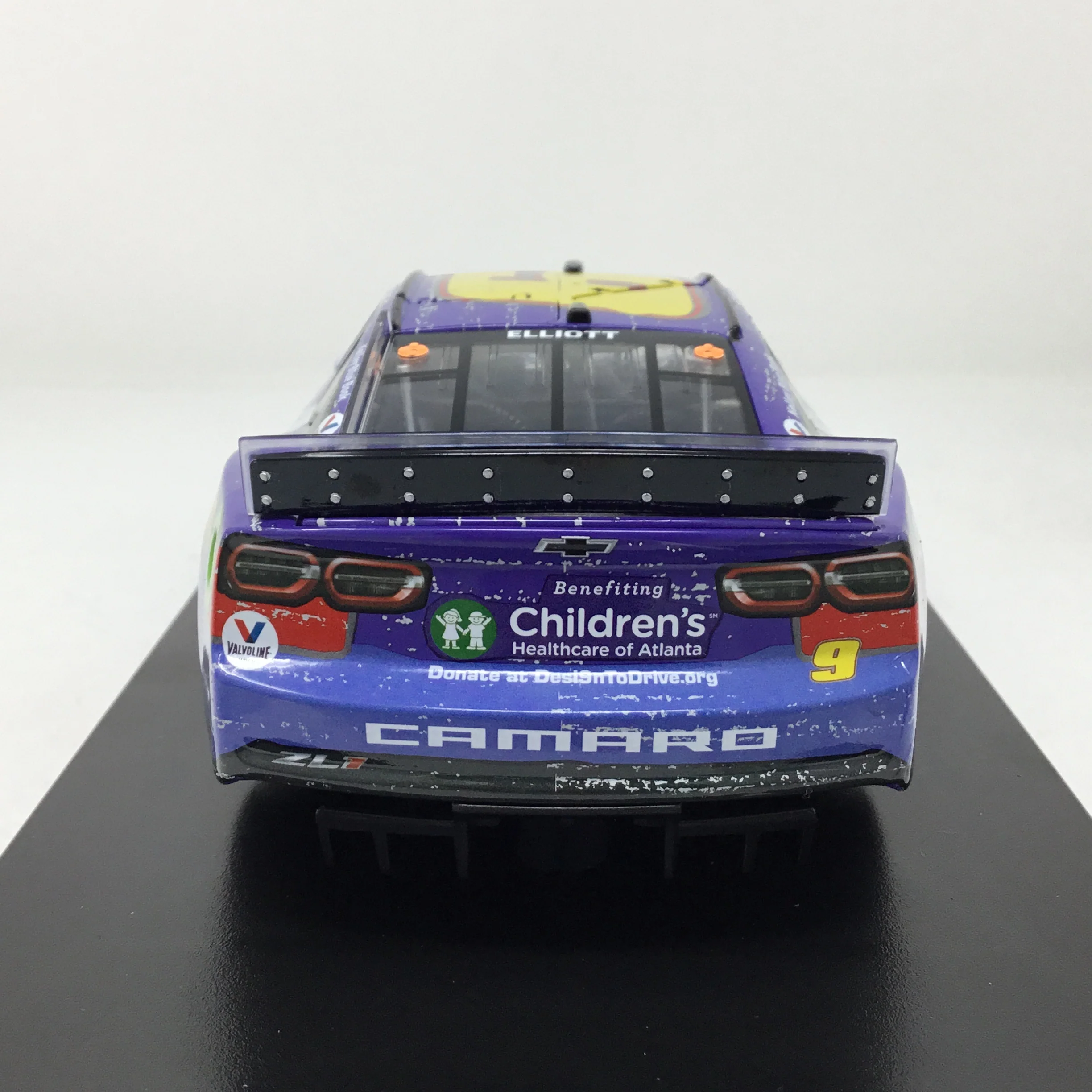 Chase Elliott 2023 NAPA Children's Healthcare of Atlanta 1:24 Elite Diecast - Image 5