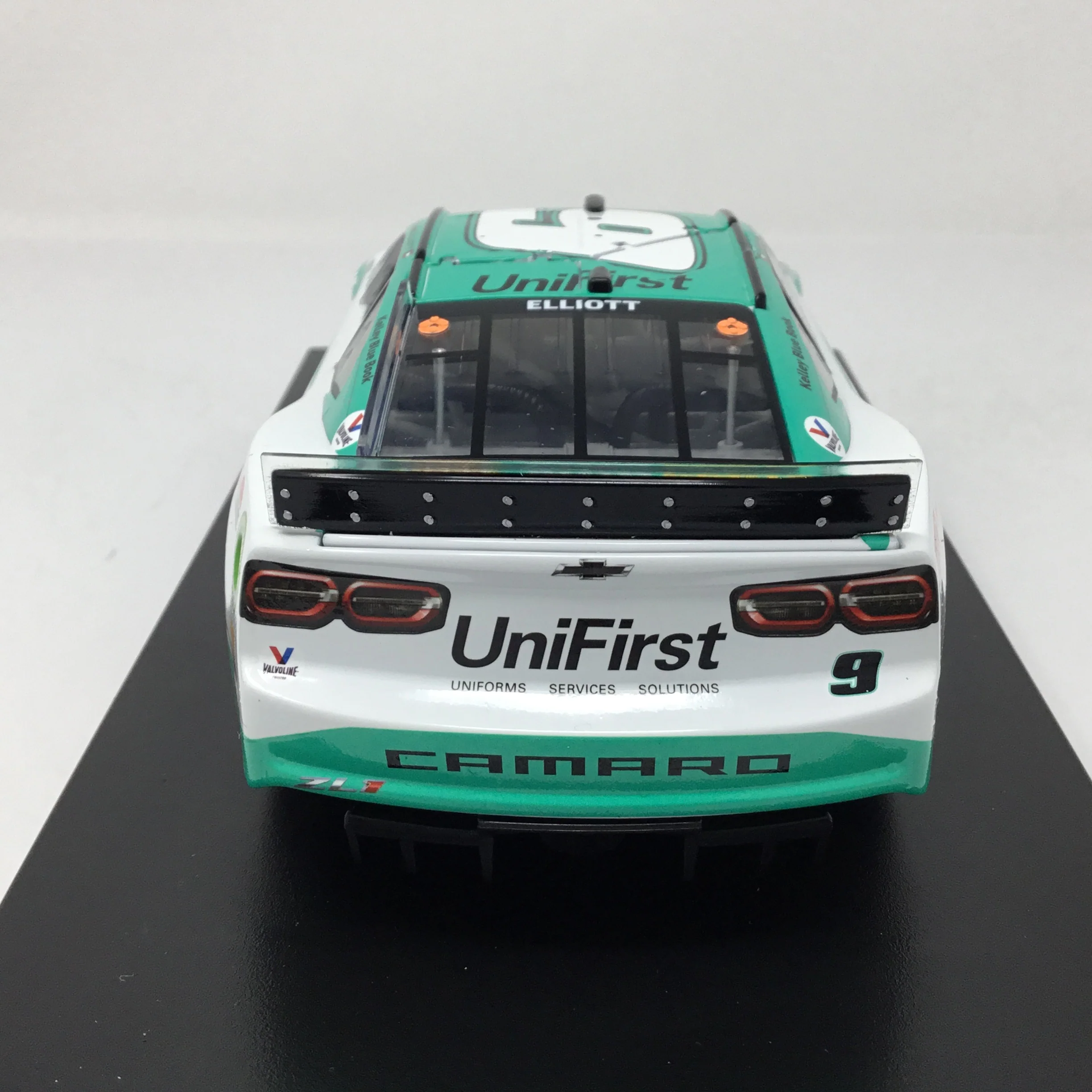 Chase Elliott 2023 Unifirst 1:24 Elite Diecast - Image 5