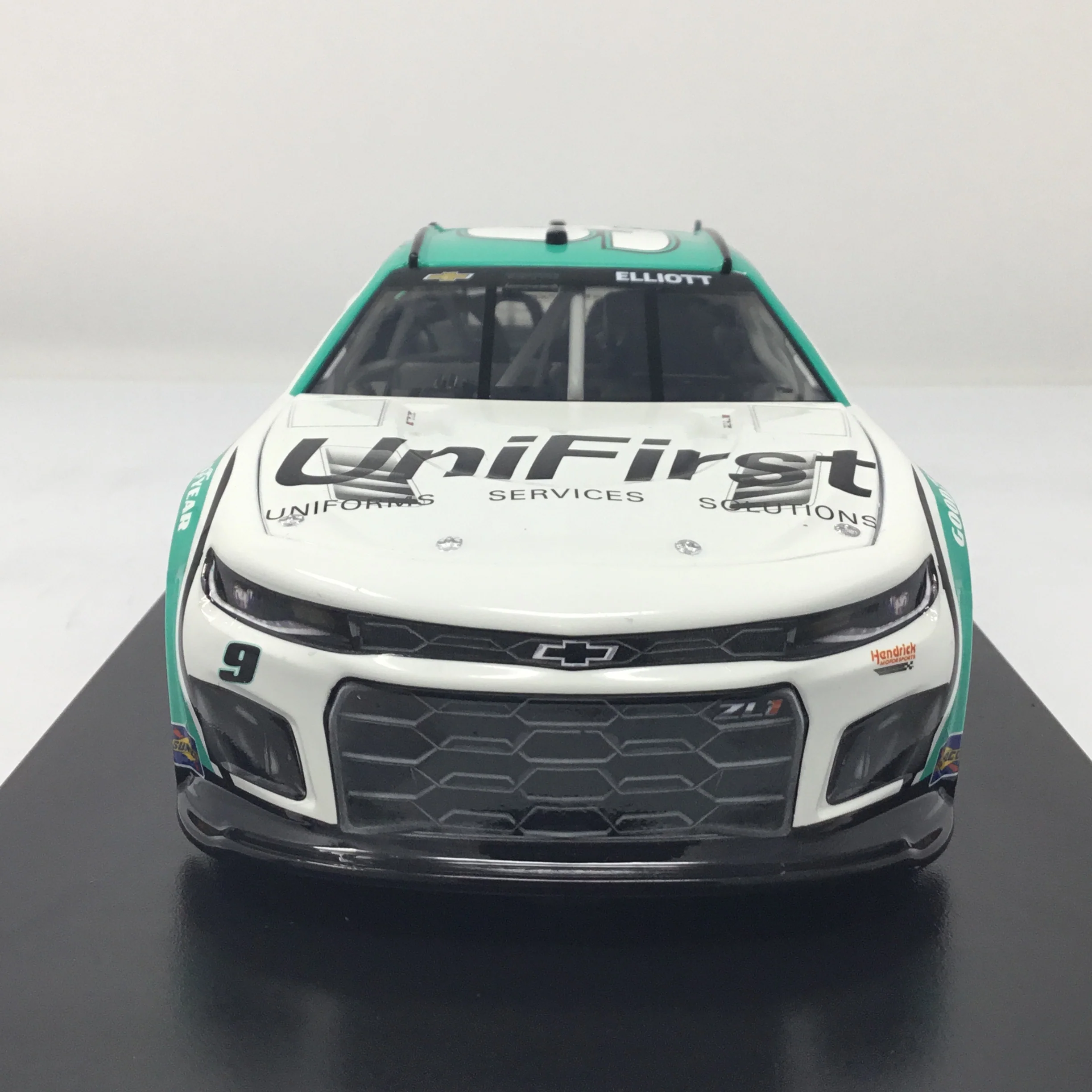 Chase Elliott 2024 Unifirst 1:24 Diecast - Image 3