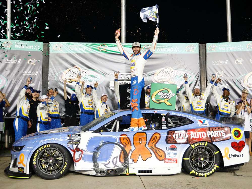 Chase Elliott 2025 Children's Healthcare of Atlanta EchoPark Speedway Race Win 1:64 Diecast - Image 4