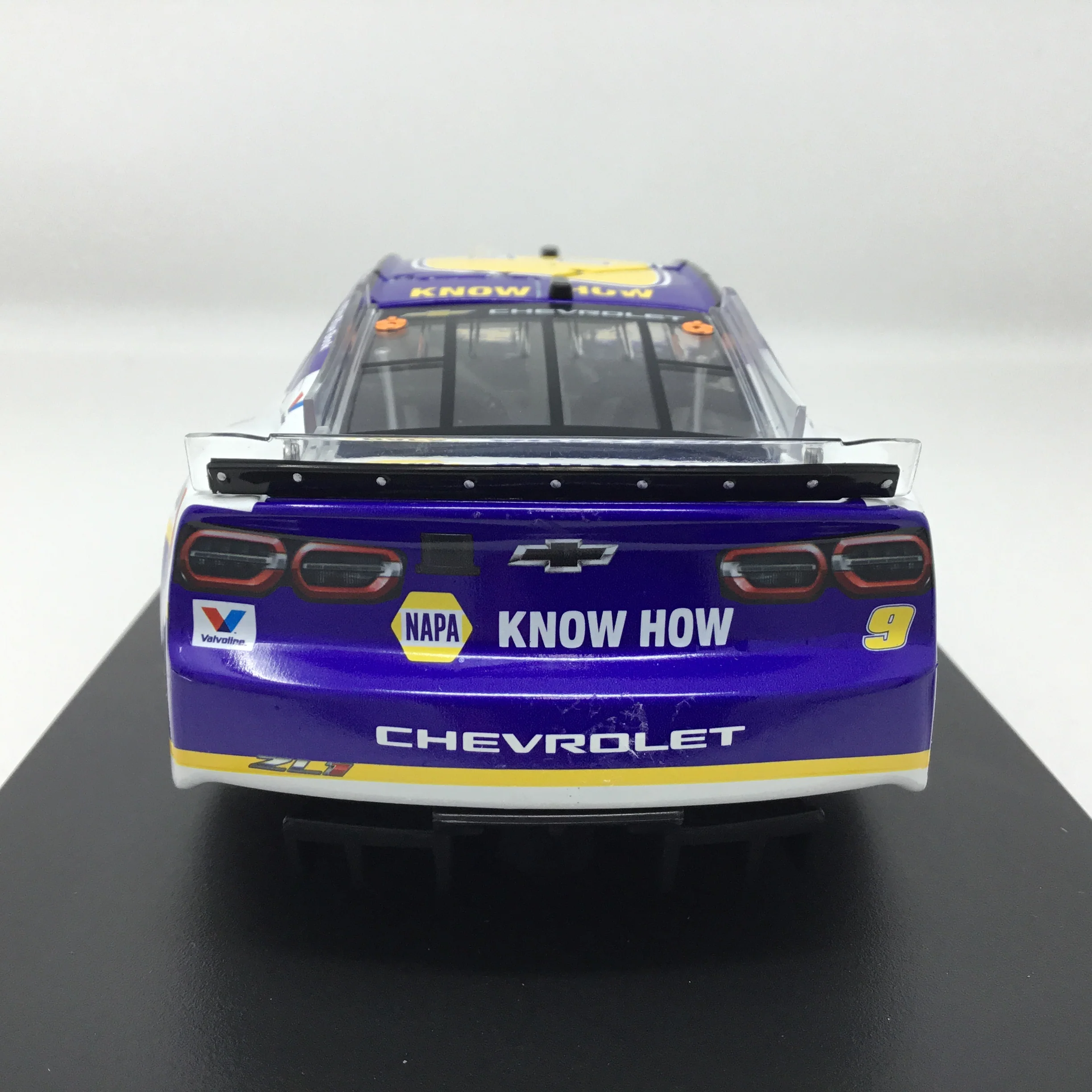 Chase Elliott 2026 NAPA Foil Number Elite 1:24 Diecast - Image 5