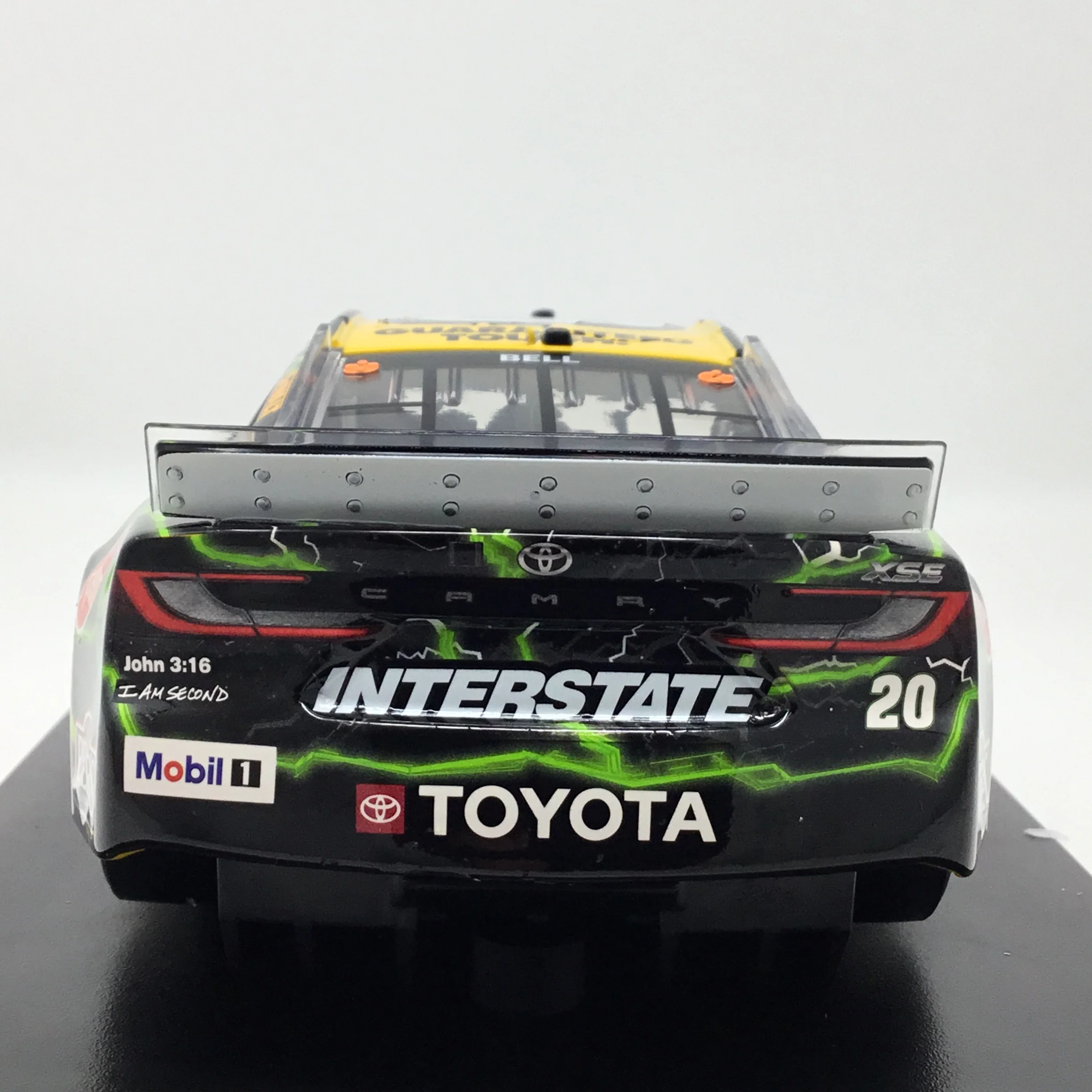 Christopher Bell 2025 DeWalt / Interstate Batteries 1:24 Diecast - Image 5
