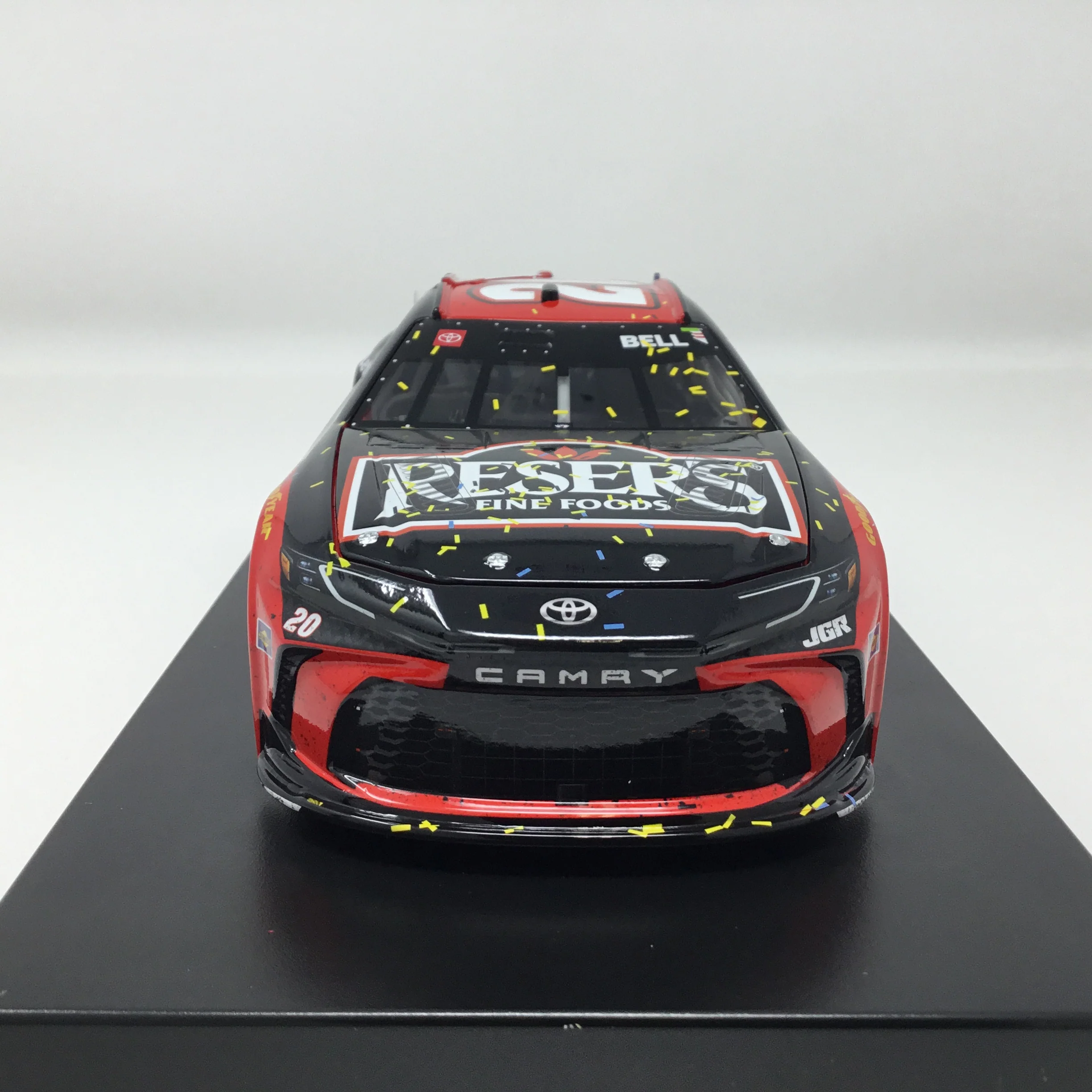 Christopher Bell 2025 Reser's Fine Foods Phoenix Race Win 1:24 Diecast - Image 4