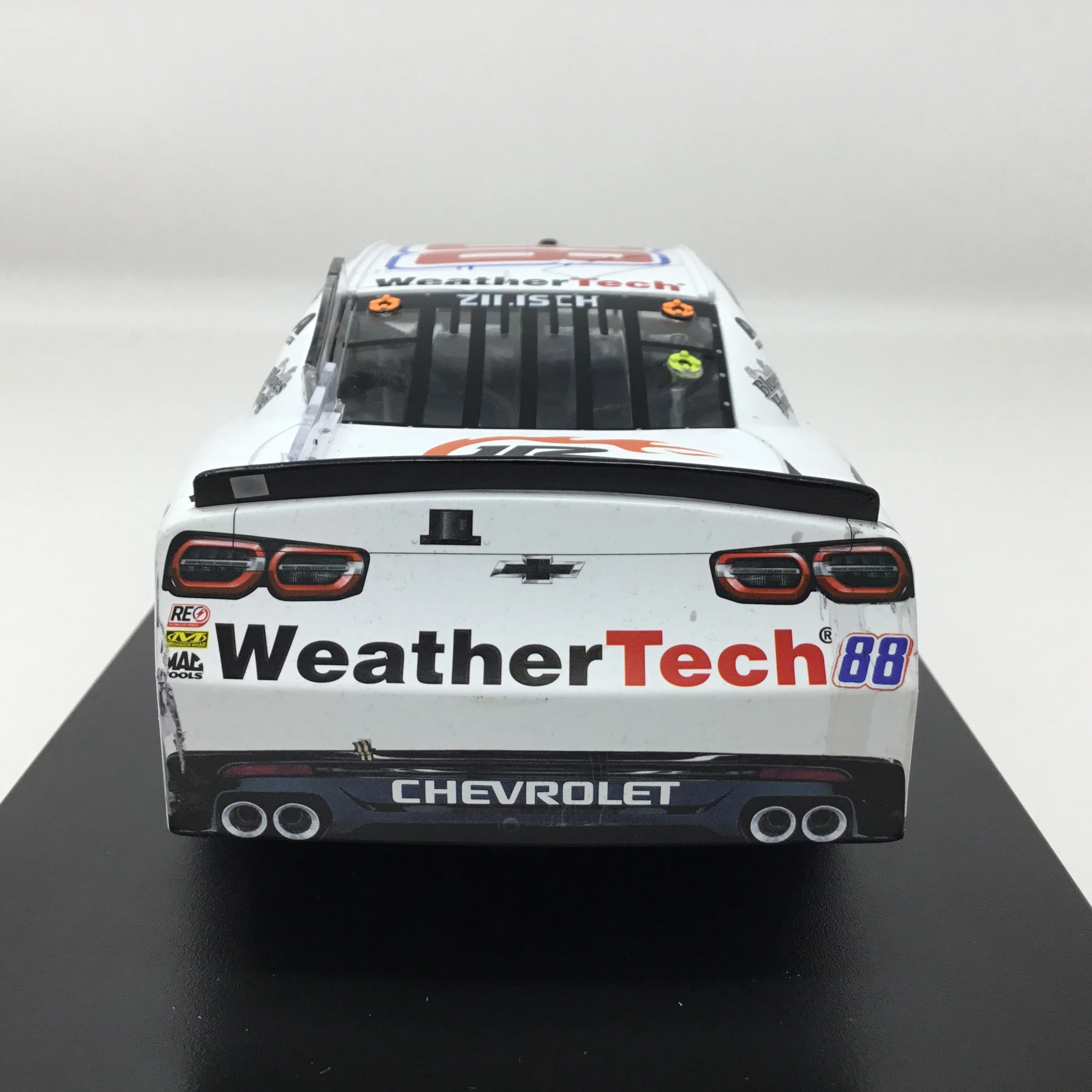 Connor Zilisch 2025 WeatherTech Portland Race Win Foil Number 1:24 Diecast - Image 6