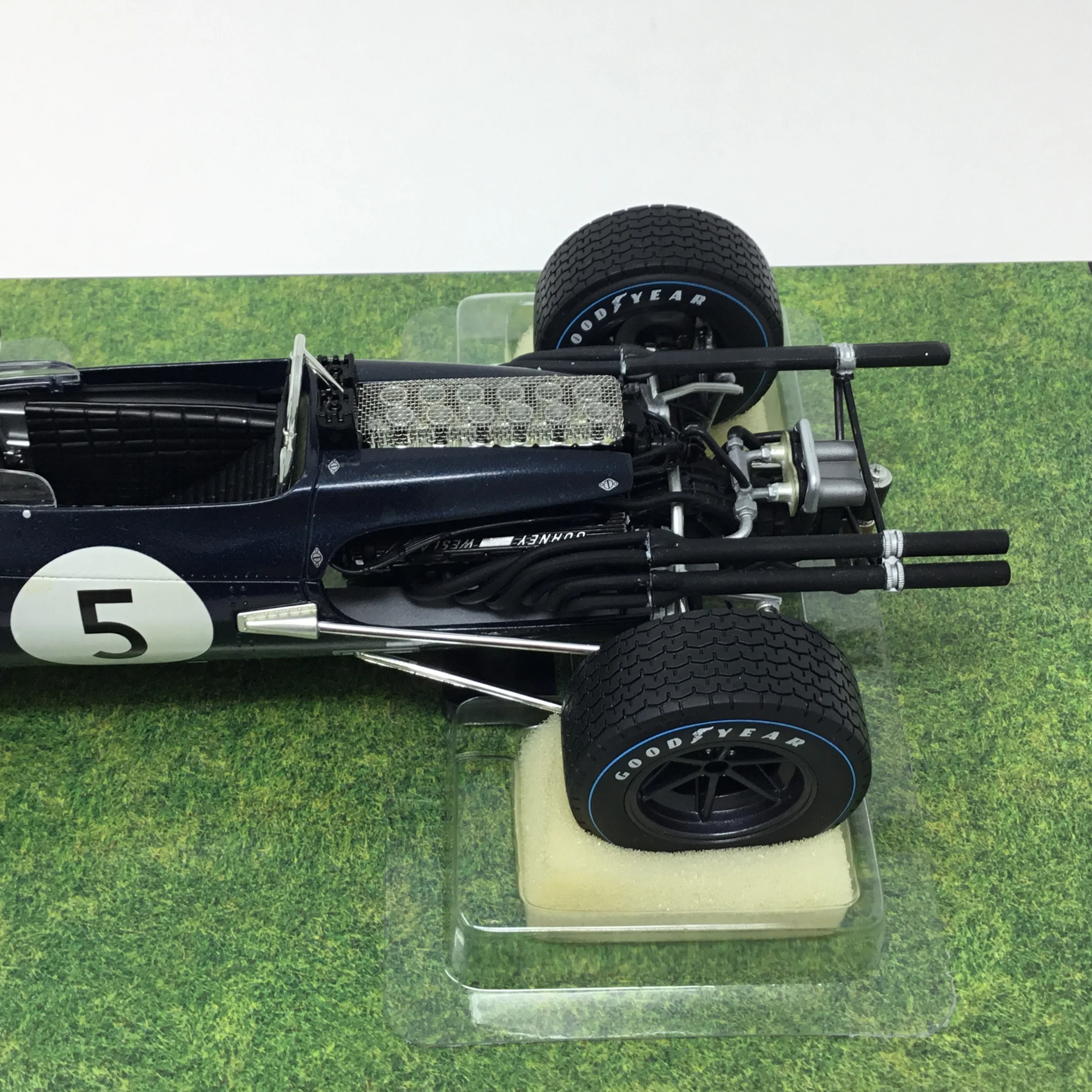 Dan Gurney 1967 Carousel 1 AAR Eagle Gurney-Weslake V-12 Brands Hatch Race of Champions Winner 1:18 Diecast #4752 - Image 8