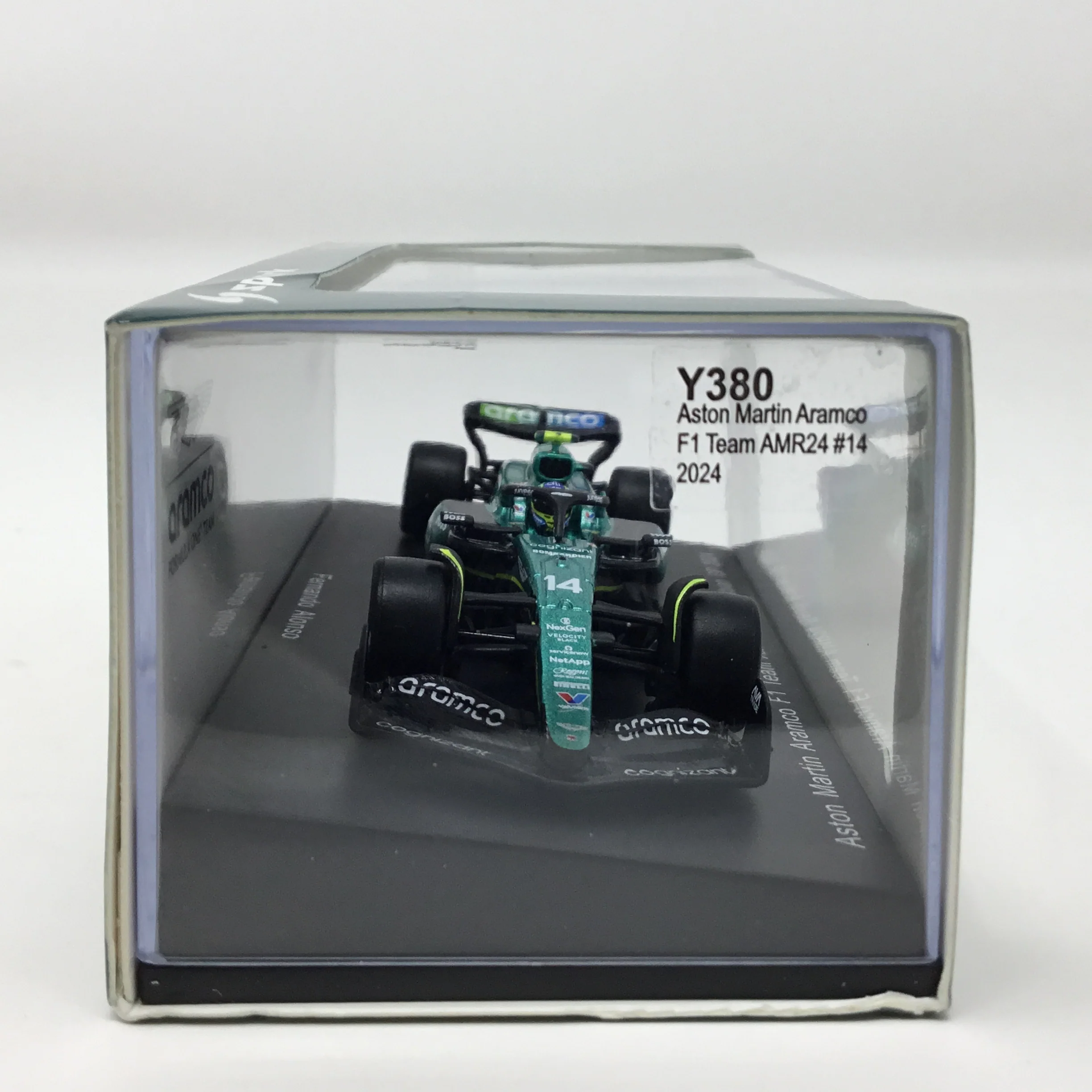 Fernando Alonso 2024 Aston Martin Aramco AMR24 Spark F1 1:64 Diecast - Image 2