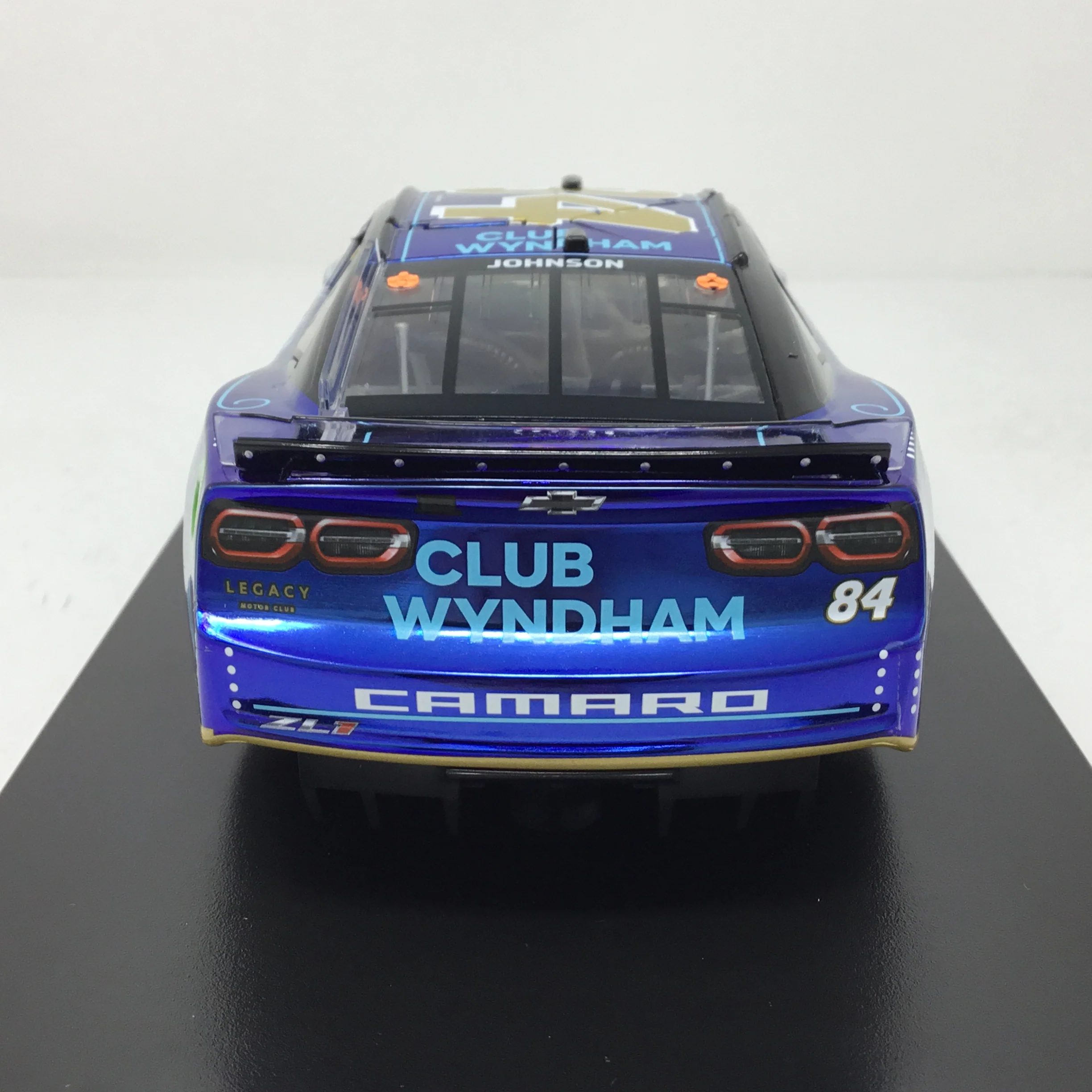 Jimmie Johnson 2023 Club Wyndham 1:24 Color Chrome Diecast - Image 5