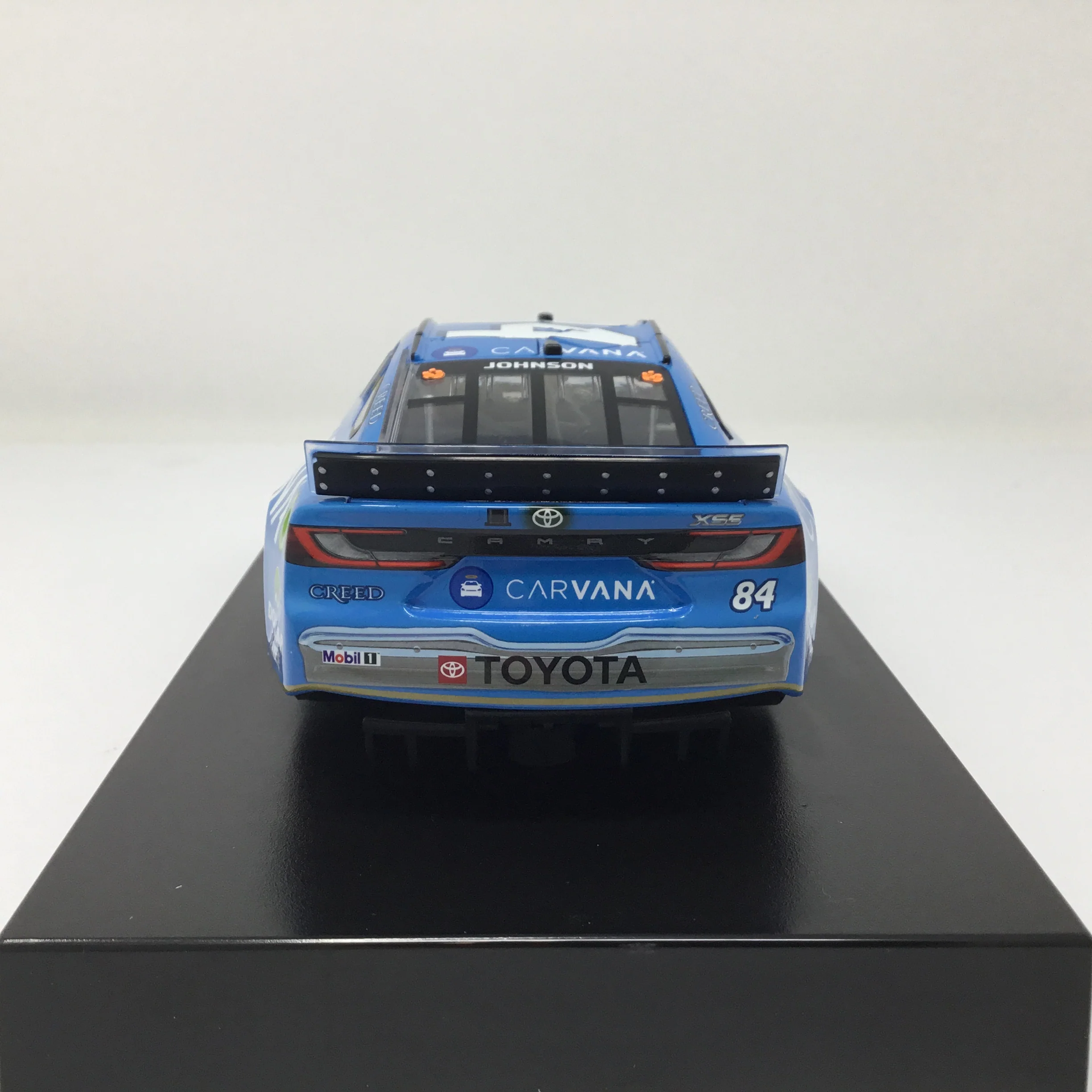 Jimmie Johnson 2024 Carvana Elite 1:24 Diecast - Image 5