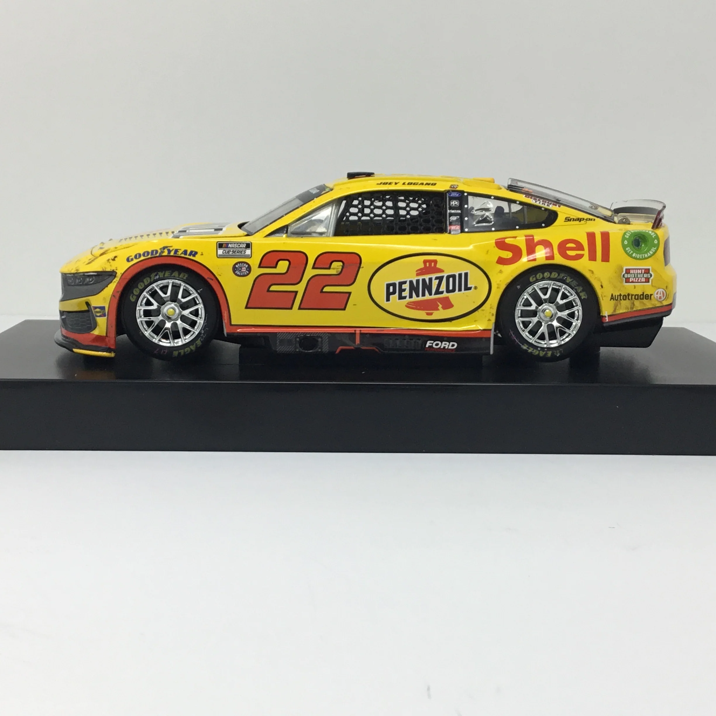 Joey Logano 2024 Shell-Pennzoil Nashville Race Win 1:24 Elite Diecast - Image 2