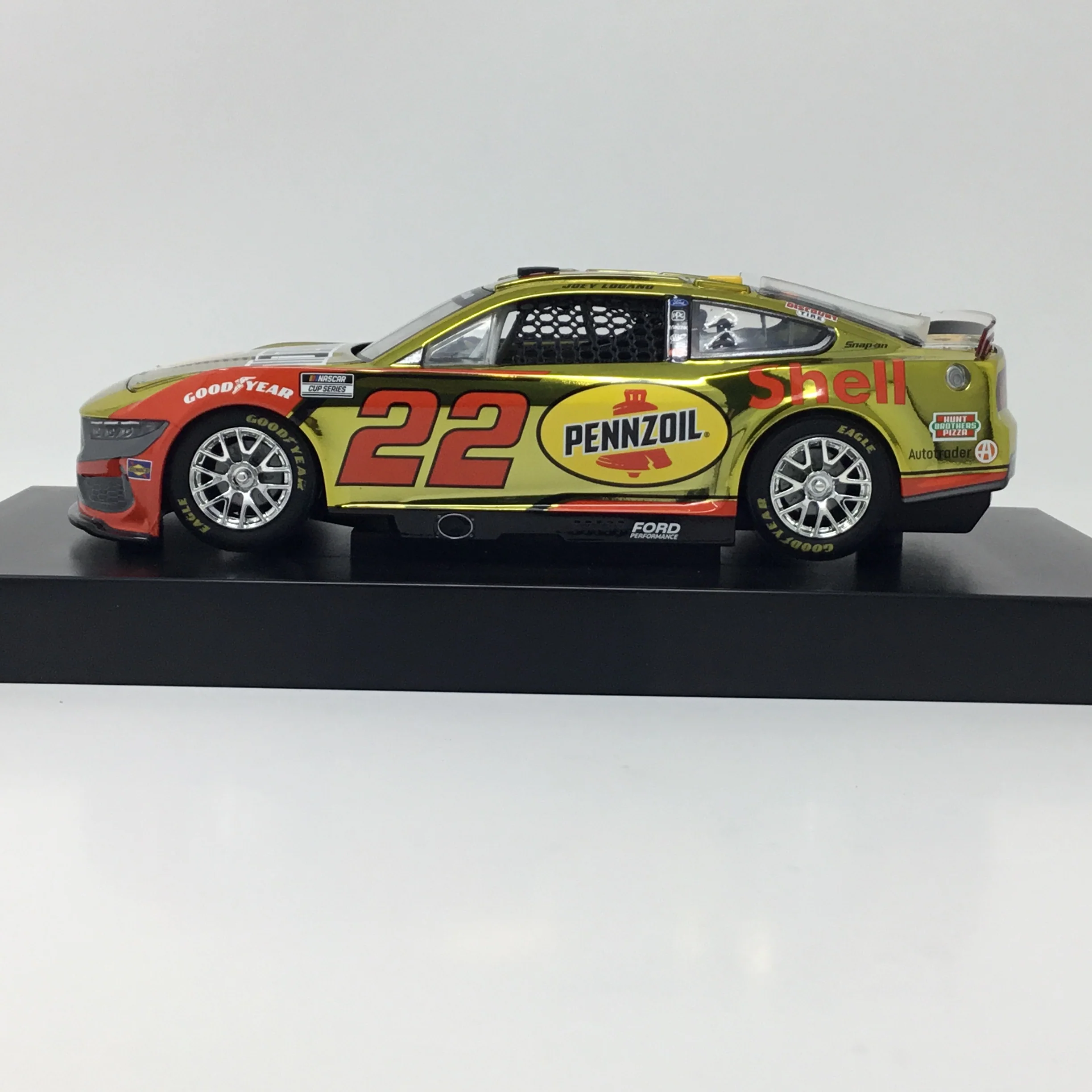 Joey Logano 2025 Shell-Pennzoil 1:24 Color Chrome Diecast - Image 2