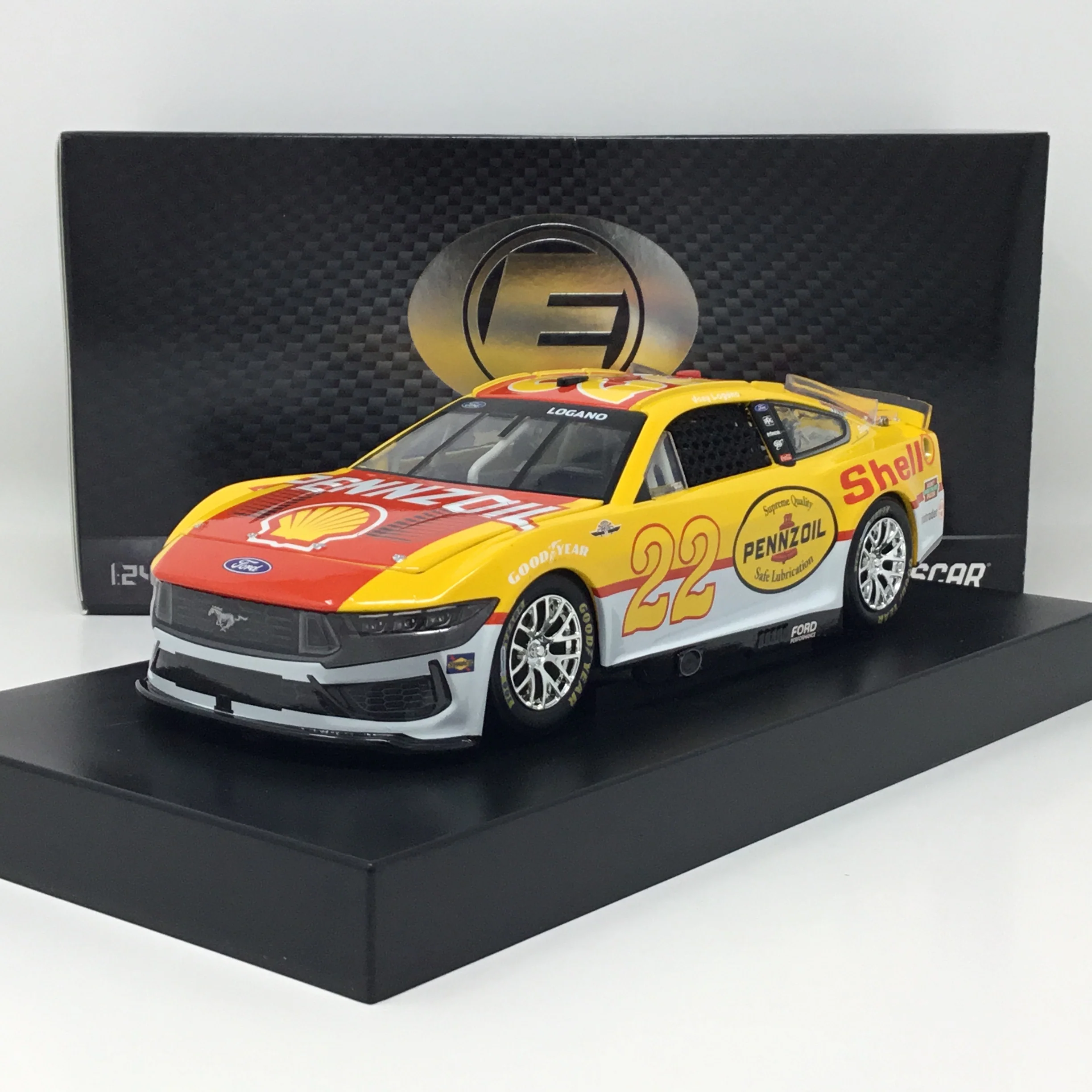 Joey Logano 2025 Shell-Pennzoil Throwback Elite 1:24 Diecast