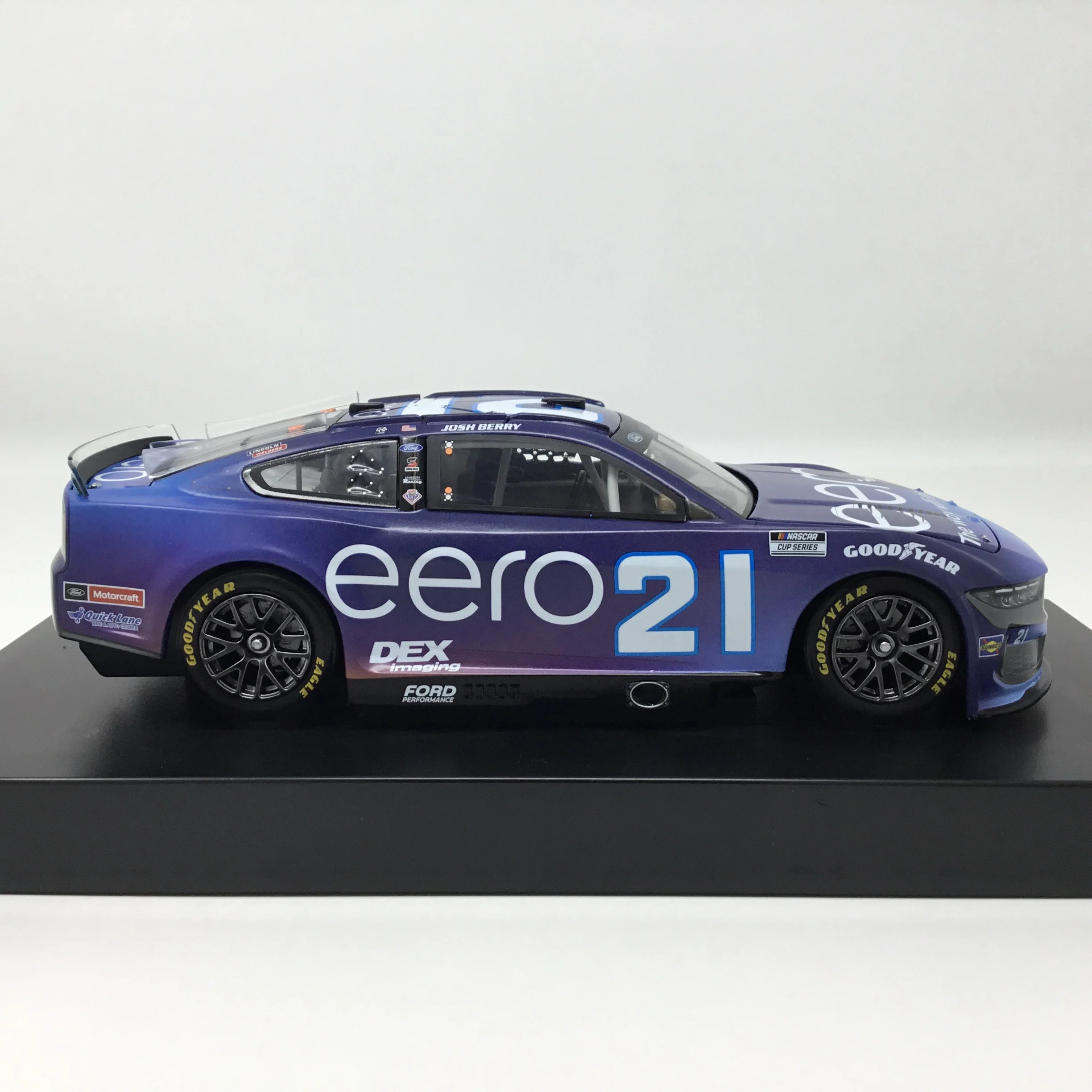 Josh Berry 2025 Eero 1:24 Diecast - Image 4