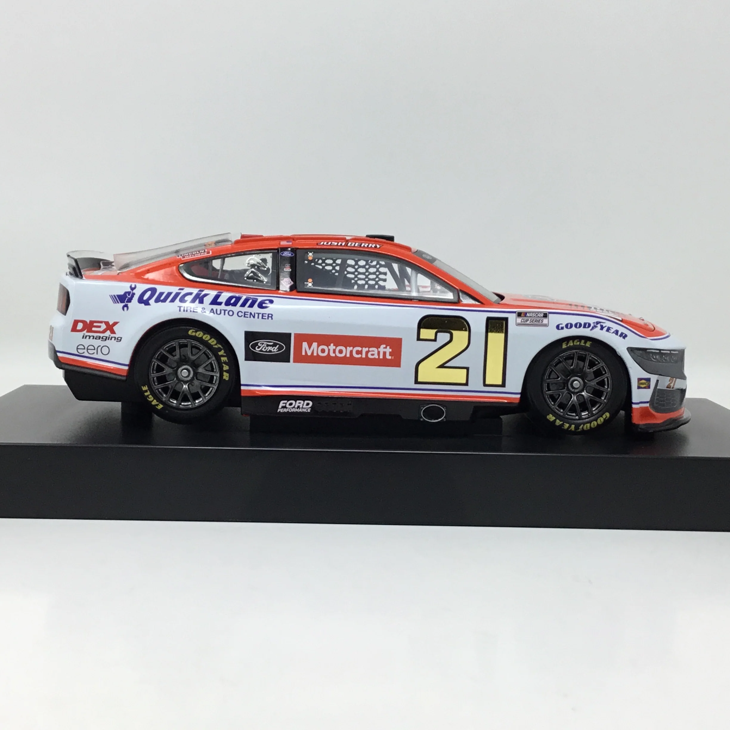 Josh Berry 2025 Motorcraft 1:24 Foil Number Diecast - Image 4
