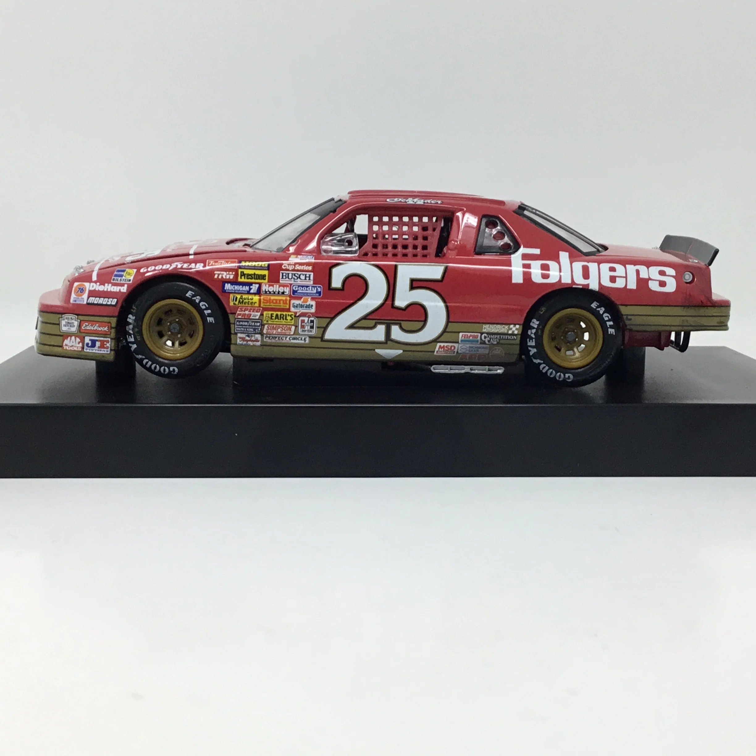 Ken Schrader 1989 Folgers Charlotte Race Win 1:24 Diecast - Image 2