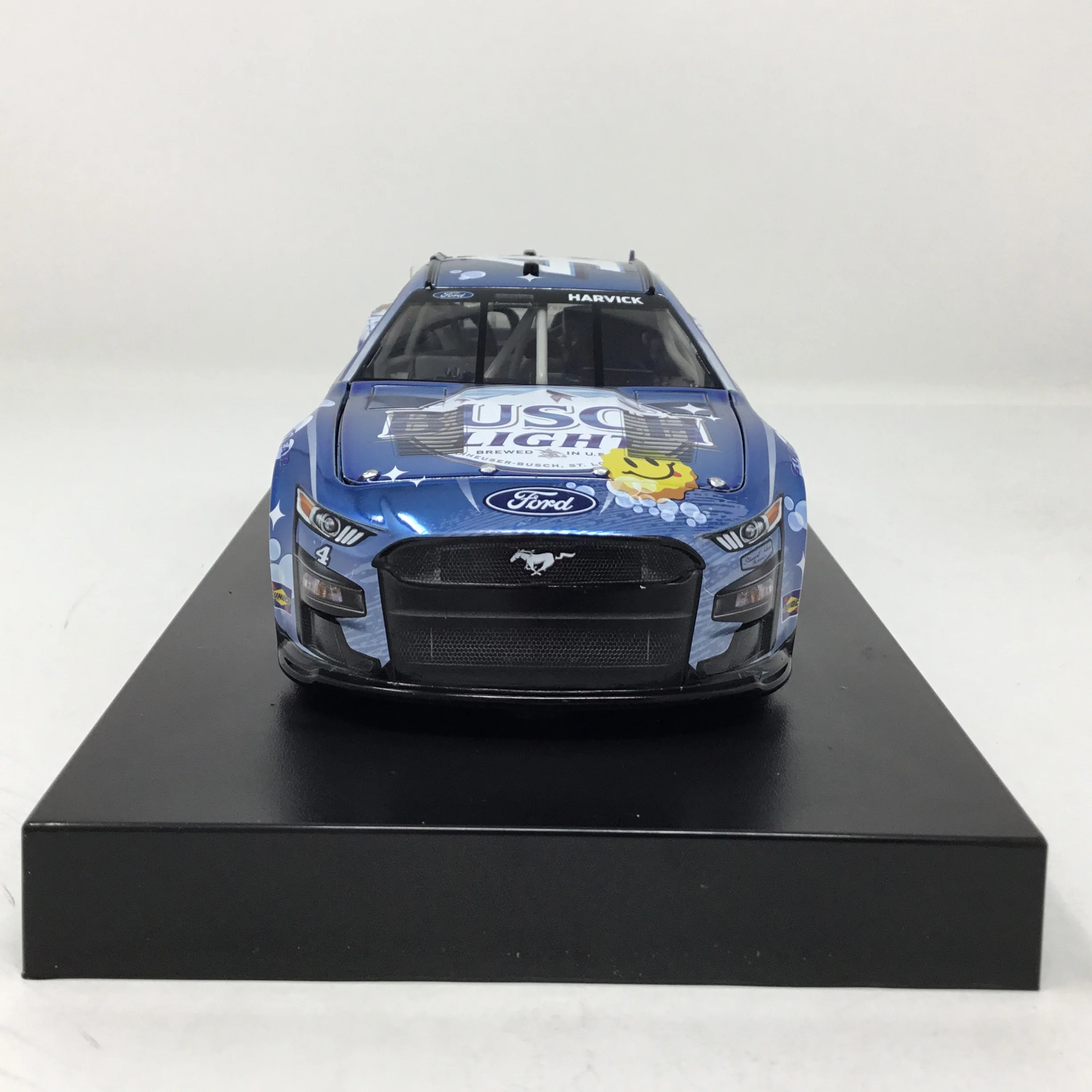 Kevin Harvick 2023 Busch Light Dirt 1:24 Color Chrome Diecast - Image 3