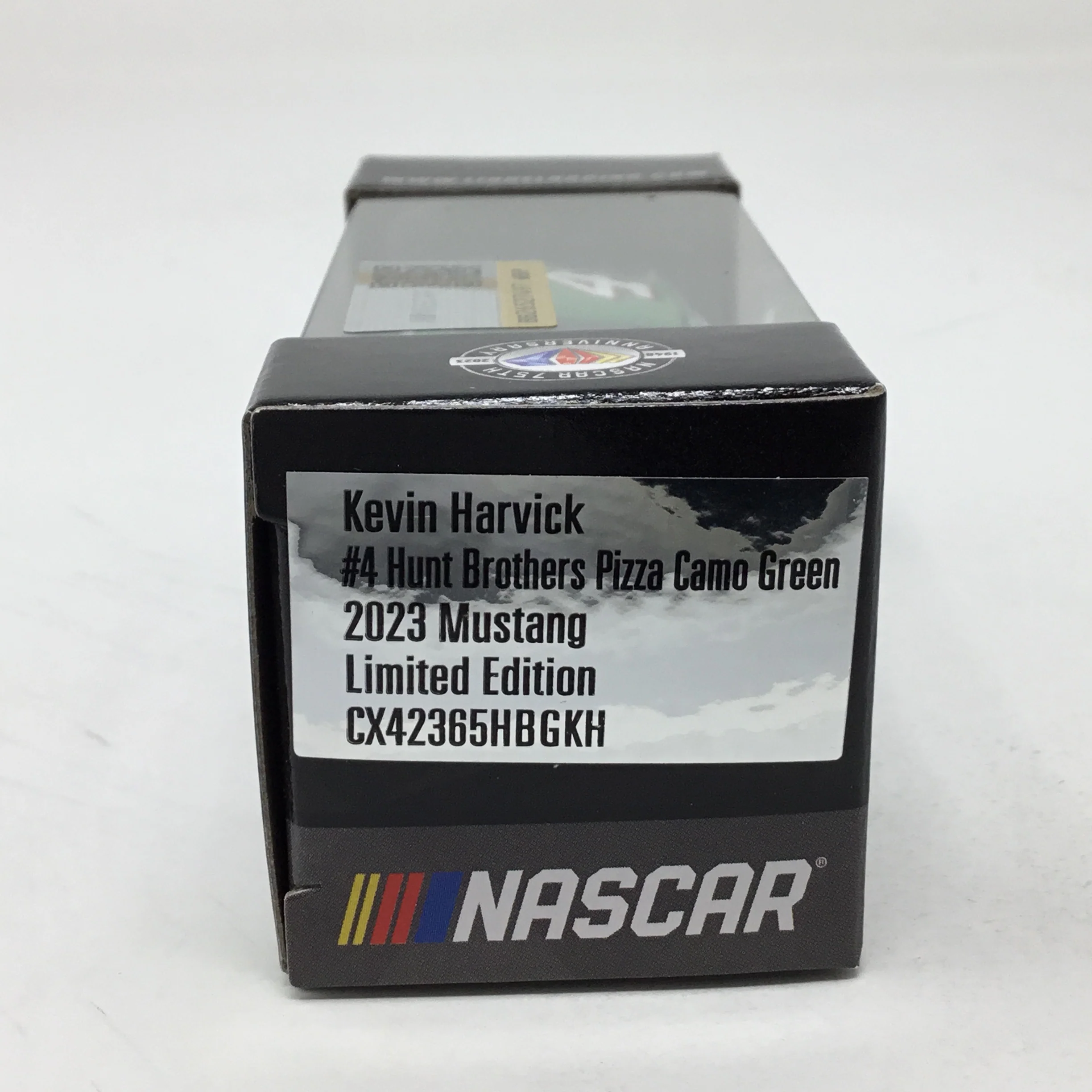 Kevin Harvick 2023 Hunt Brothers Pizza Realtree Green Camo 1:64 Diecast - Image 2