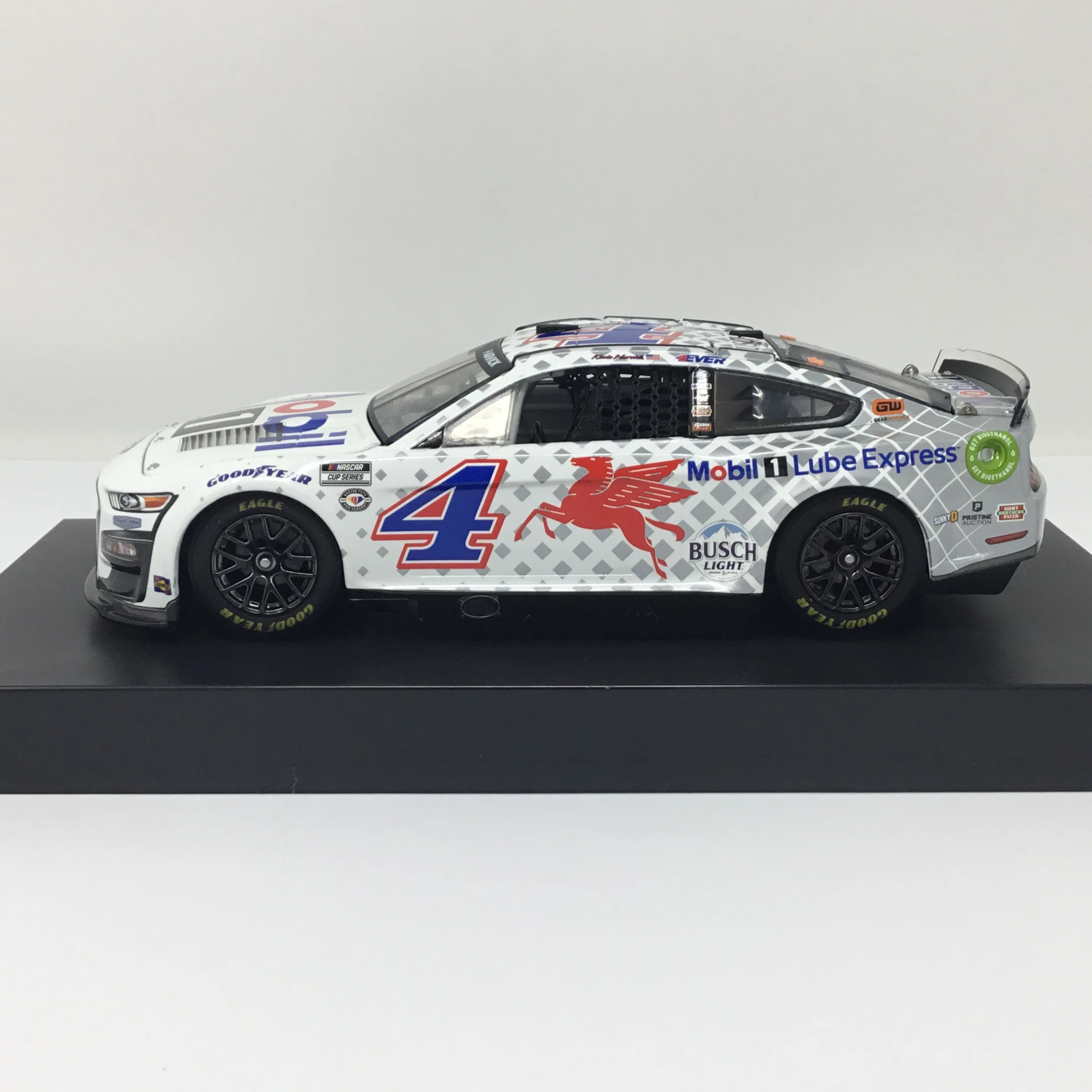 Kevin Harvick 2023 Mobil 1 Car Care / Lube Express 1:24 Elite Diecast - Image 2
