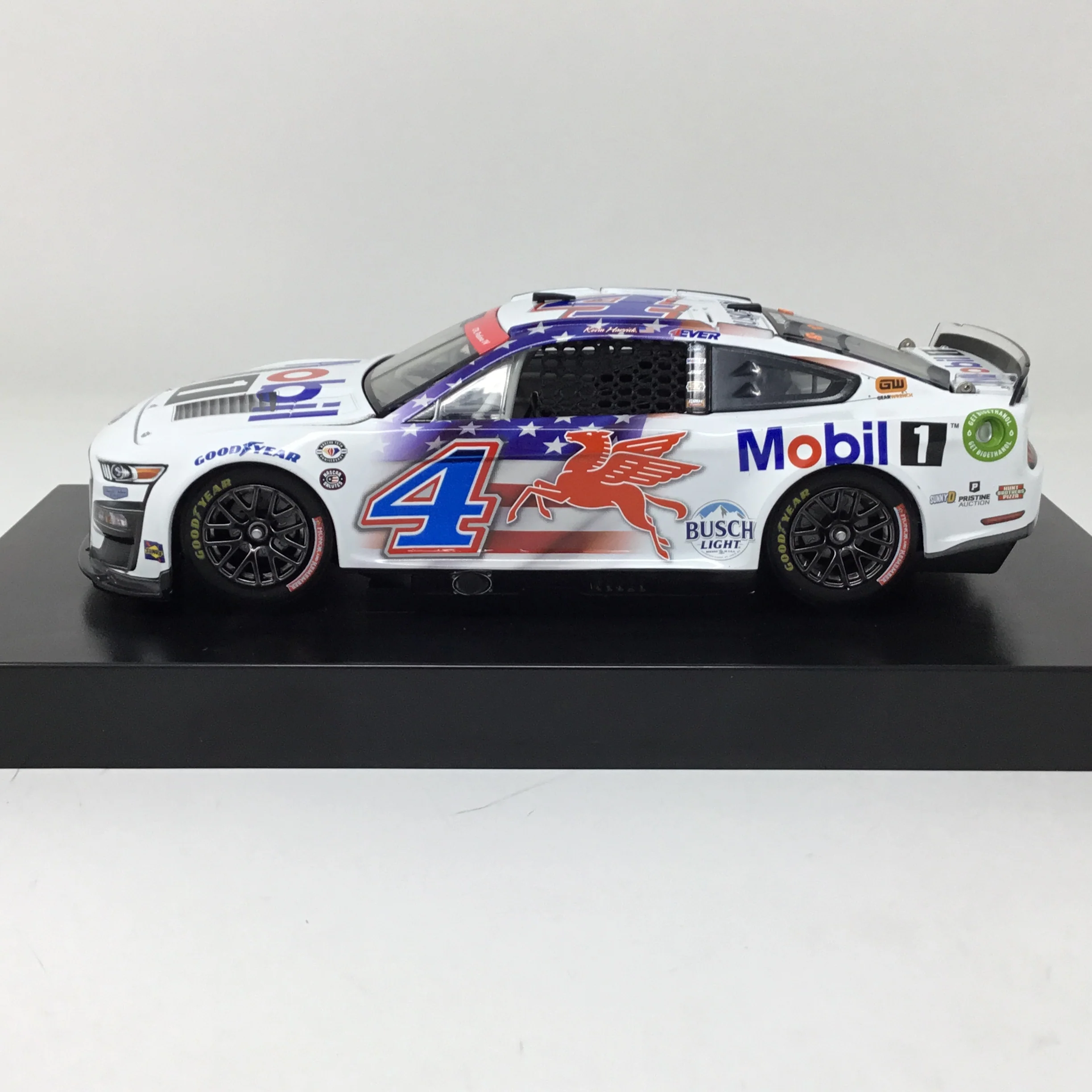 Kevin Harvick 2023 Mobil 1 Salutes Foil Number 1:24 Elite Diecast - Image 2
