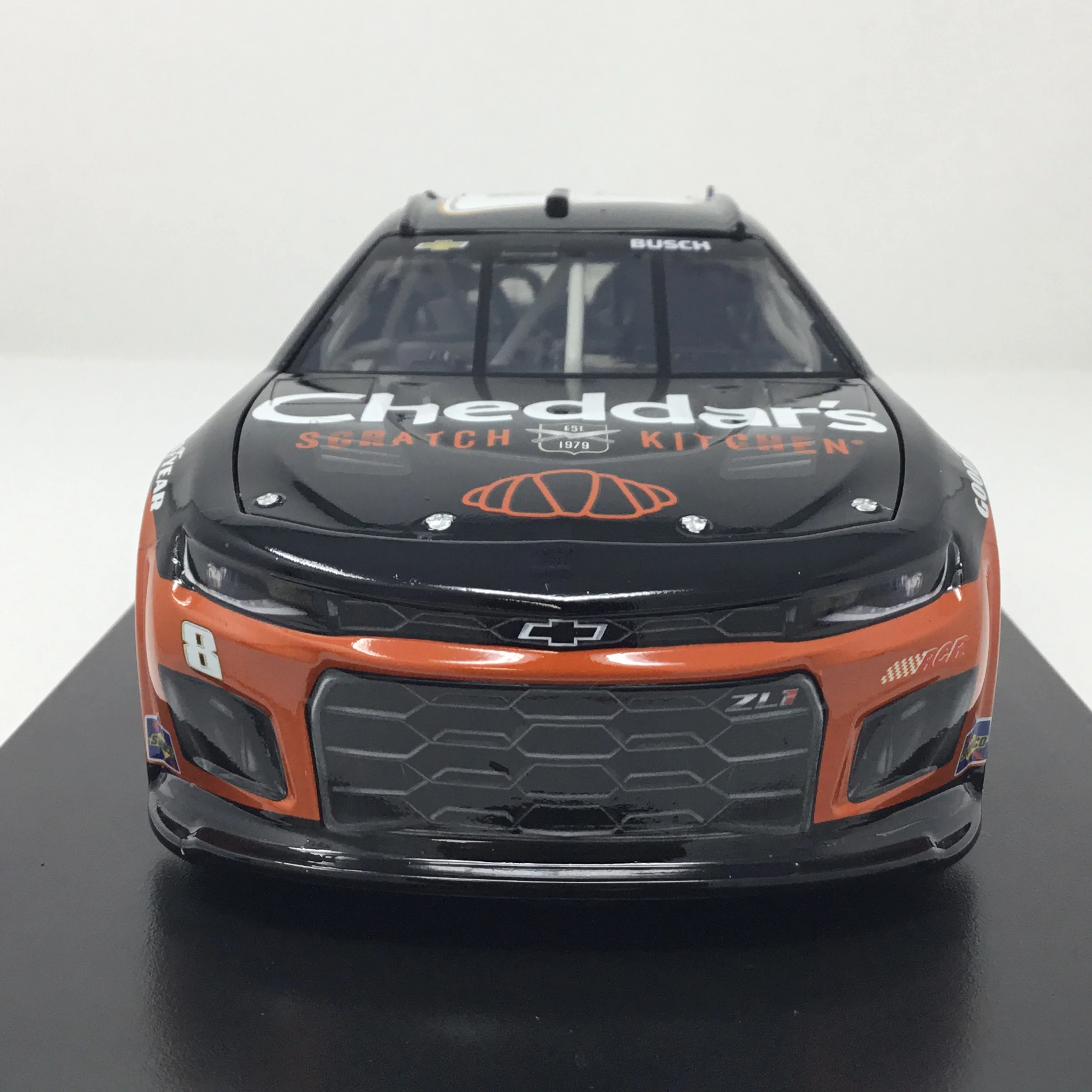 Kyle Busch 2024 Cheddar's 1:24 Diecast - Image 3