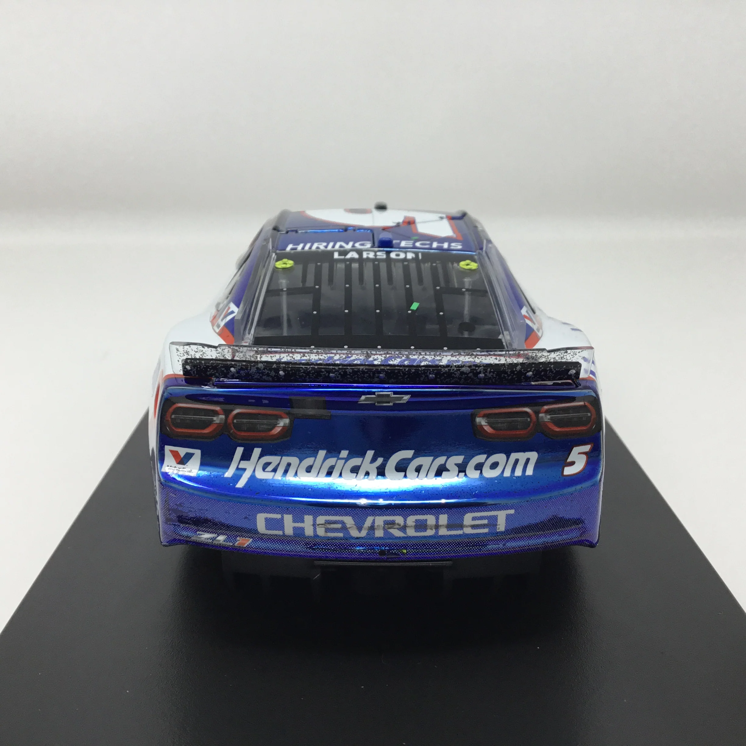 Kyle Larson 2025 Hendrickcars.com Homestead Race Win Color Chrome 1:24 Diecast - Image 5