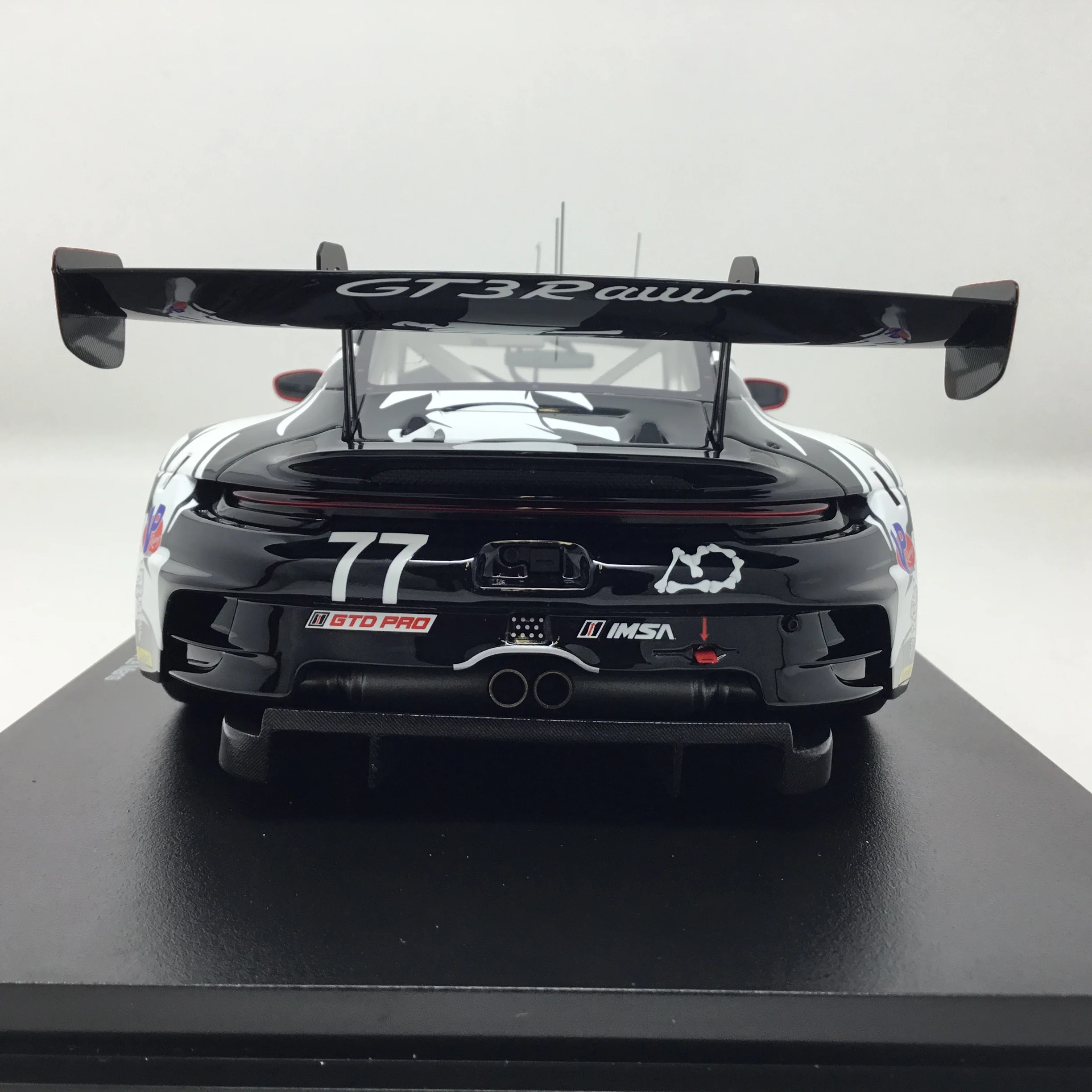 Porsche 911 GT3 R #77 2025 IMSA Petit Le Mans AO Racing 1:18 Diecast Model - Image 5