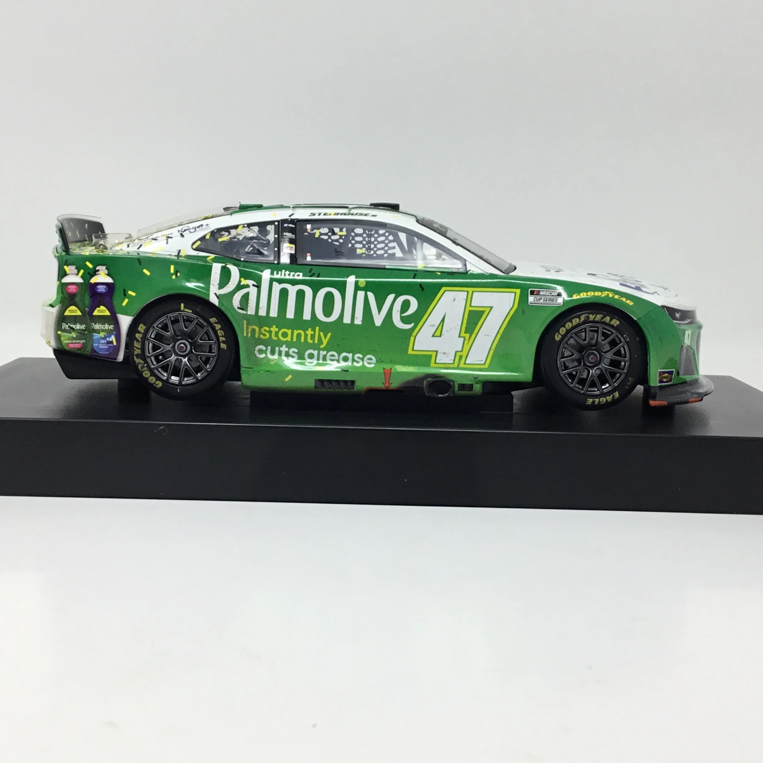 Ricky Stenhouse Jr. 2024 Kroger Health / Palmolive Talladega Race Win 1:24 Elite Diecast - Image 5