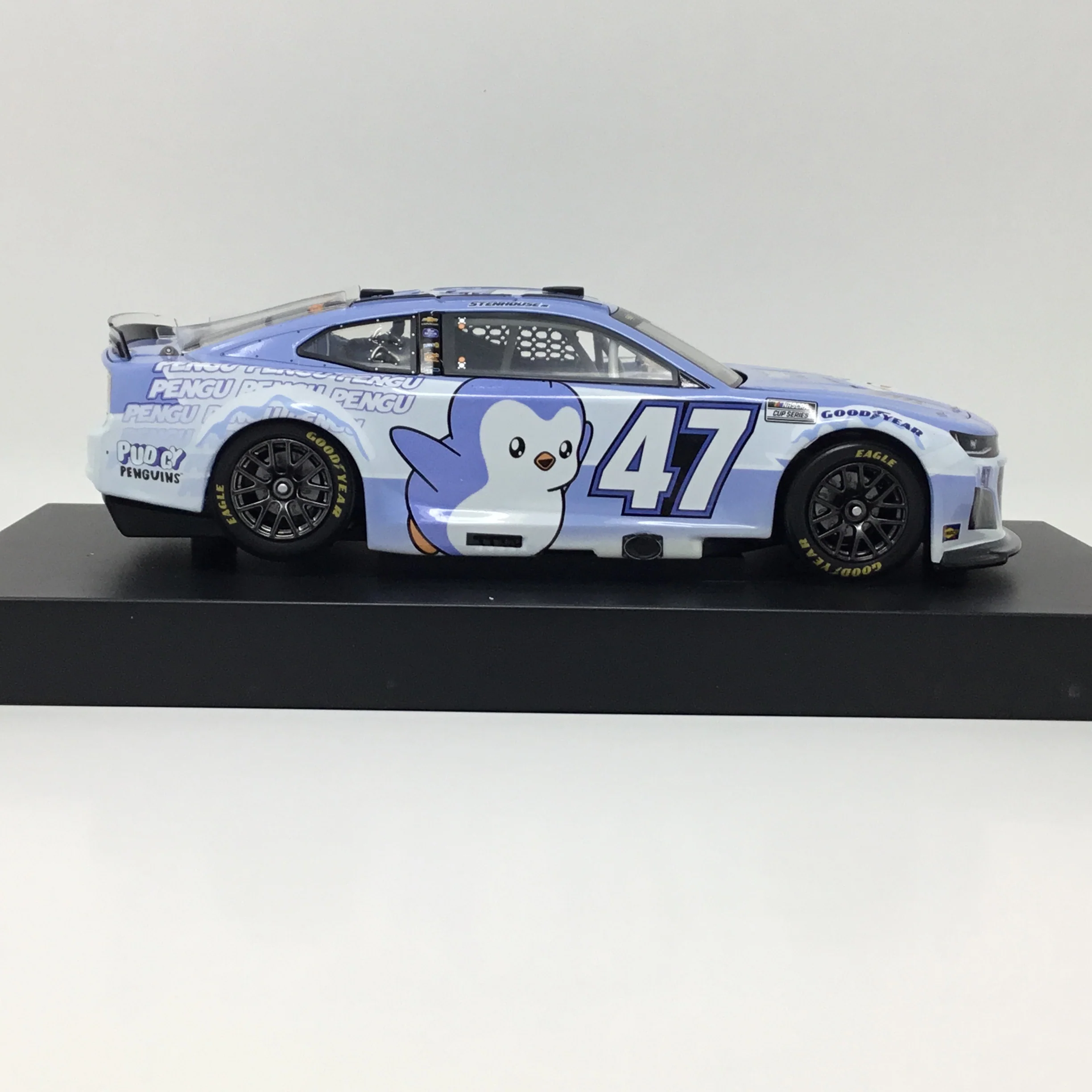 Ricky Stenhouse Jr. 2025 Pudgy Penguins Elite 1:24 Diecast - Image 4