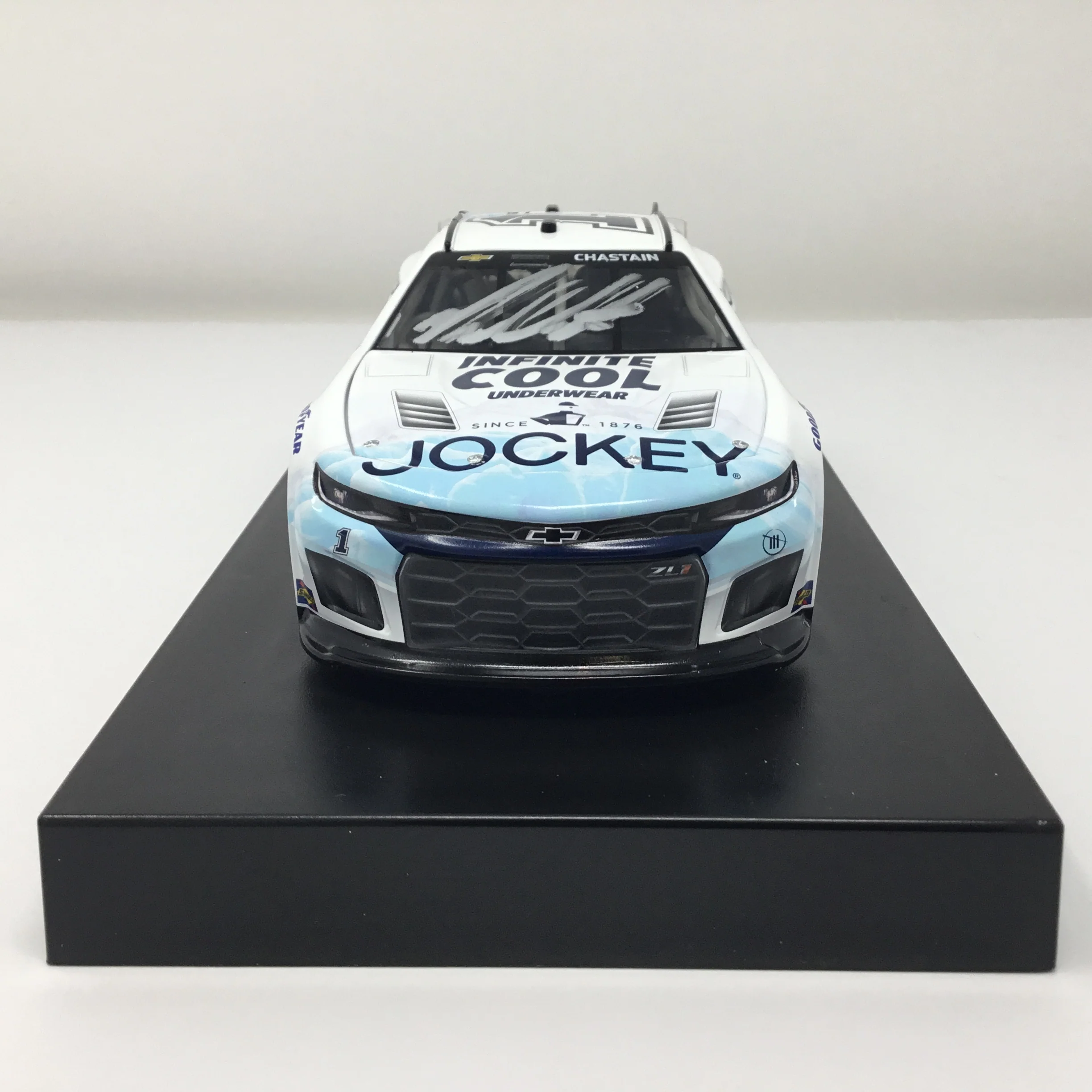 Ross Chastain 2024 Jockey Infinite Cool Foil Number 1:24 Autographed Diecast - Image 3