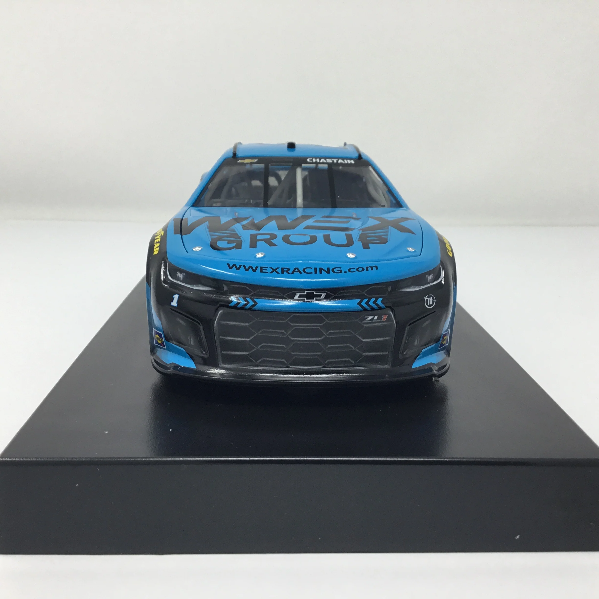 Ross Chastain 2024 Worldwide Express 1:24 Diecast - Image 3