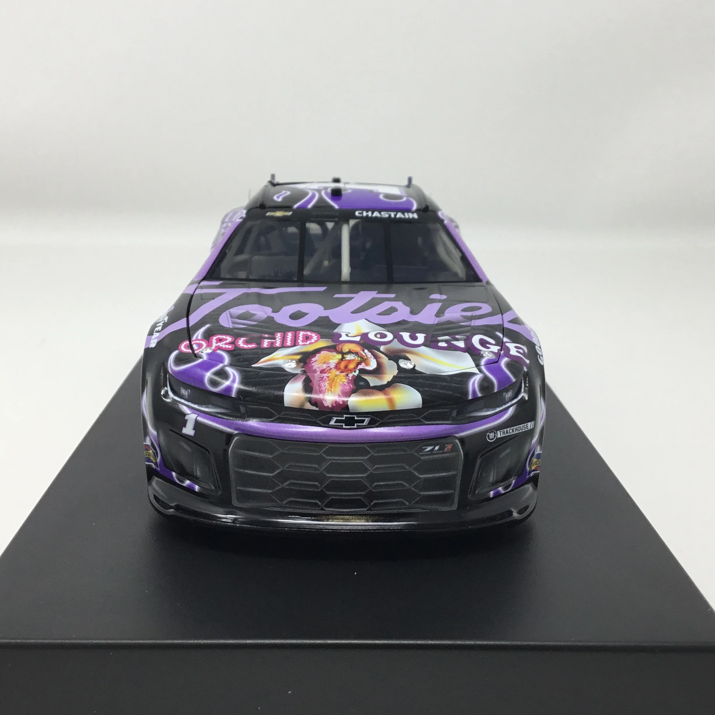 Ross Chastain 2025 Tootsies Orchid Lounge 1:24 Diecast - Image 3