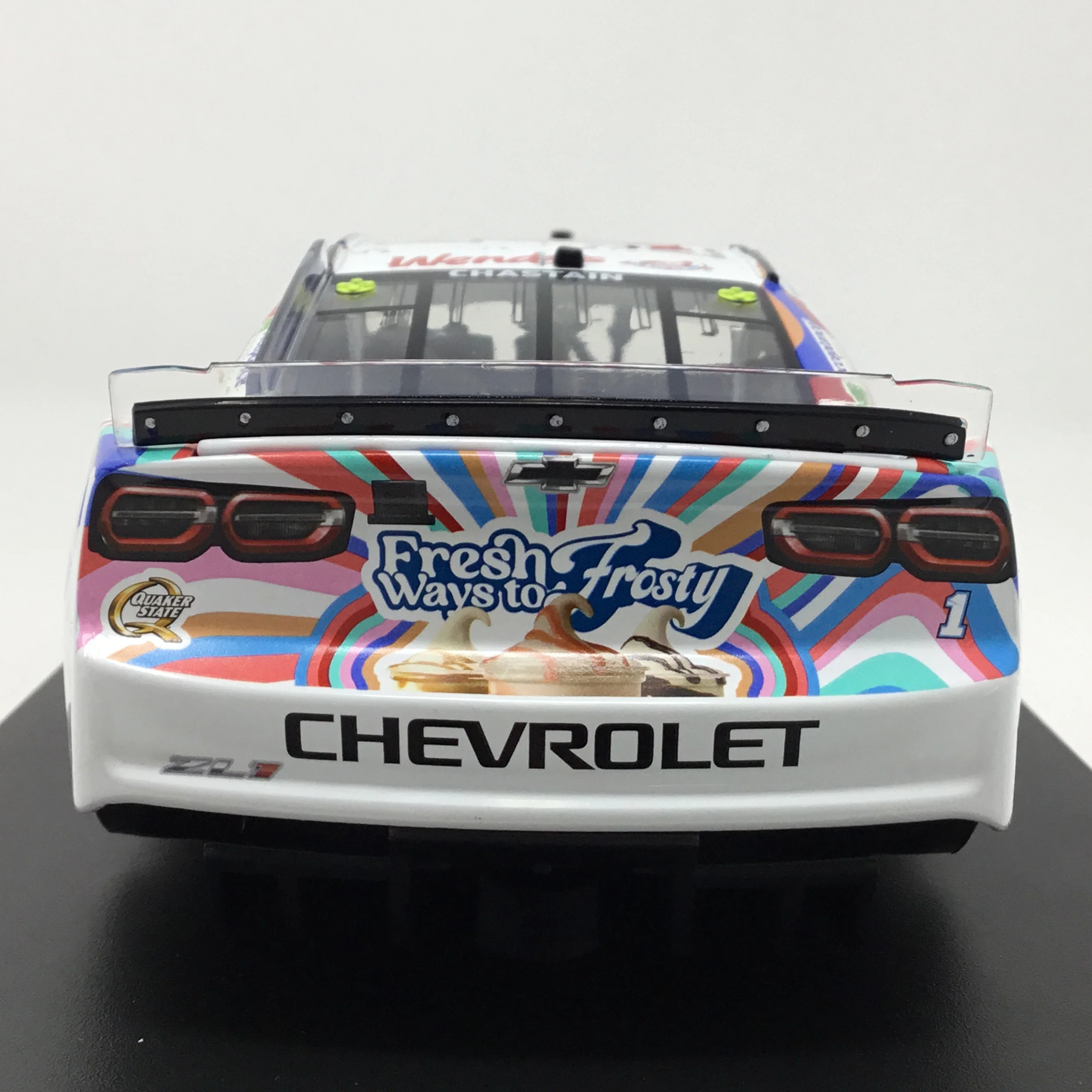 Ross Chastain 2025 Wendy's Frosty Elite 1:24 Diecast - Image 5