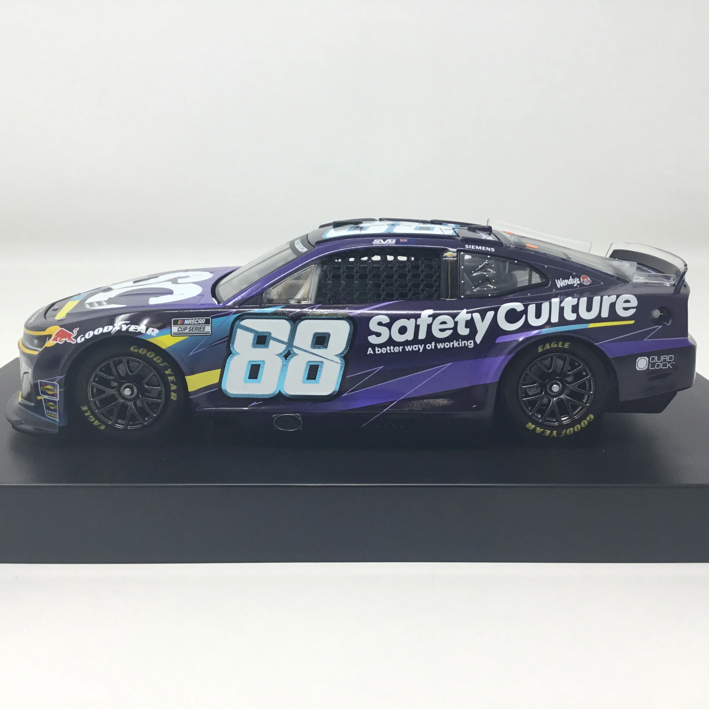 Shane Van Gisbergen 2025 Safety Culture 1:24 Diecast - Image 2