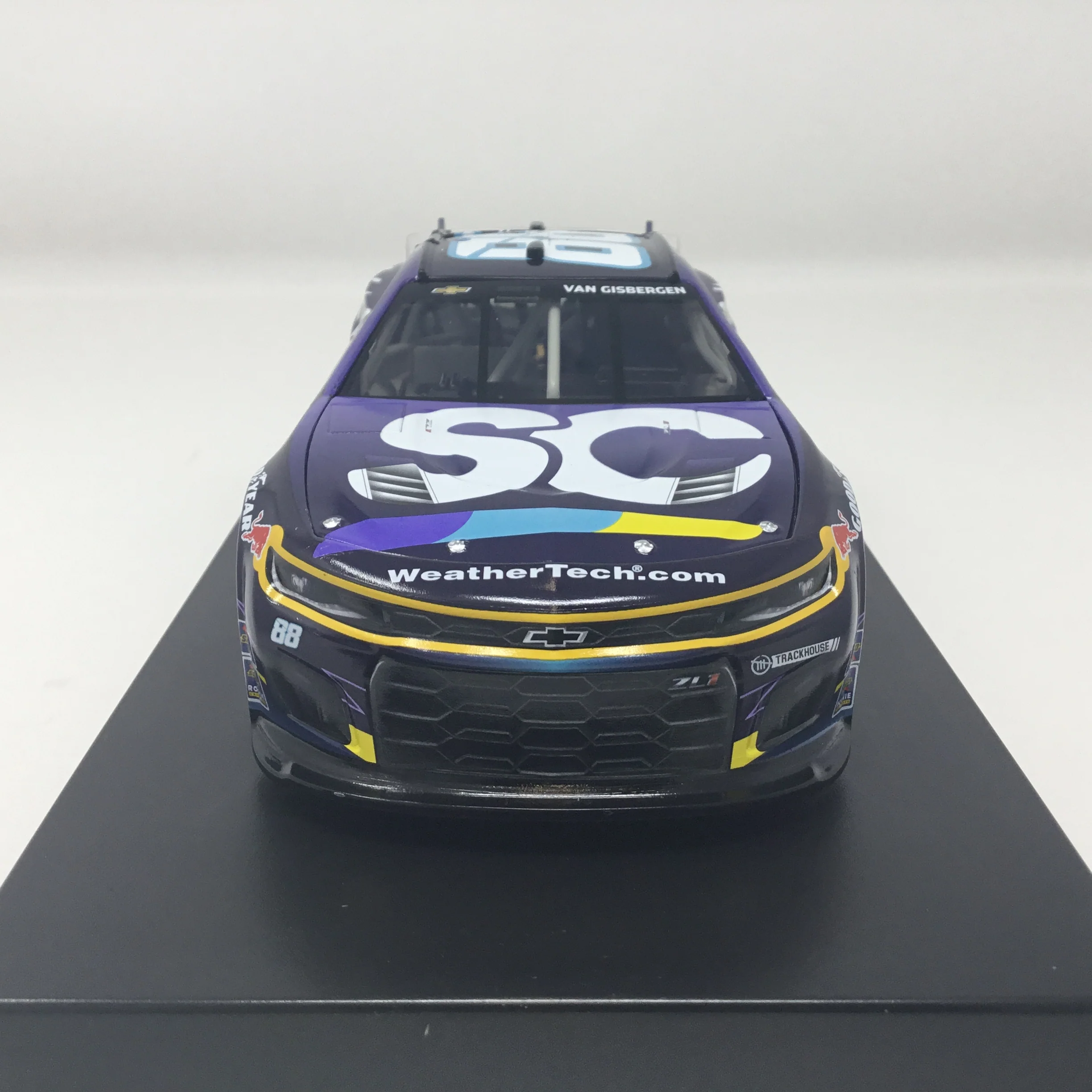 Shane Van Gisbergen 2025 Safety Culture 1:24 Diecast - Image 3