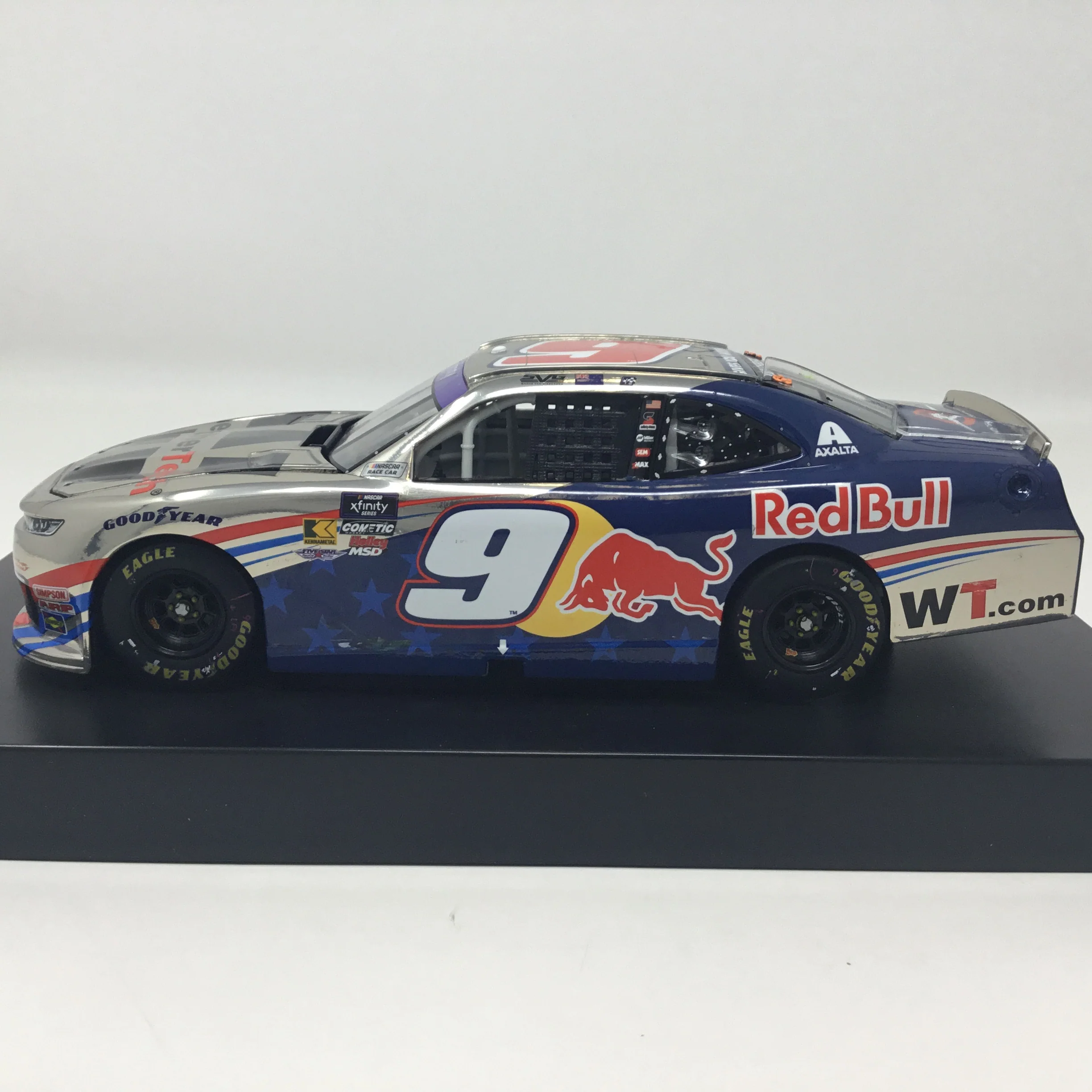 Shane Van Gisbergen 2025 Weathertech / Red Bull Chicago Race Win Color Chrome 1:24 Diecast - Image 2