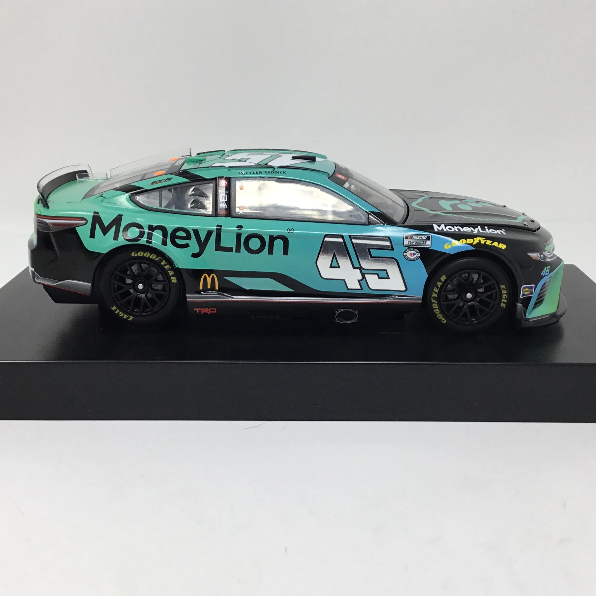 Tyler Reddick 2023 Money Lion Foil Number 1:24 Diecast - Image 4