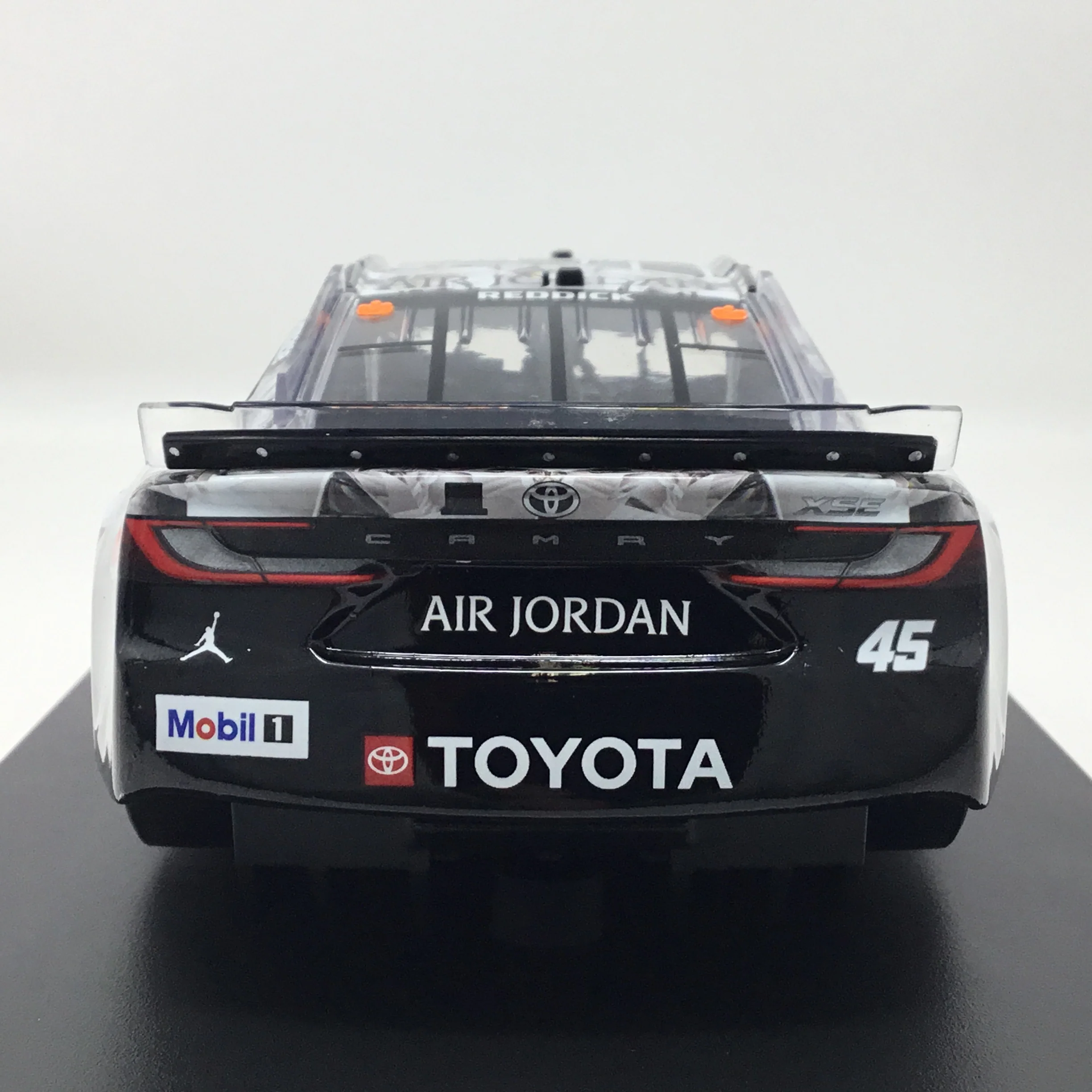 Tyler Reddick 2025 Jordan Brand Crystal 1:24 Diecast - Image 5